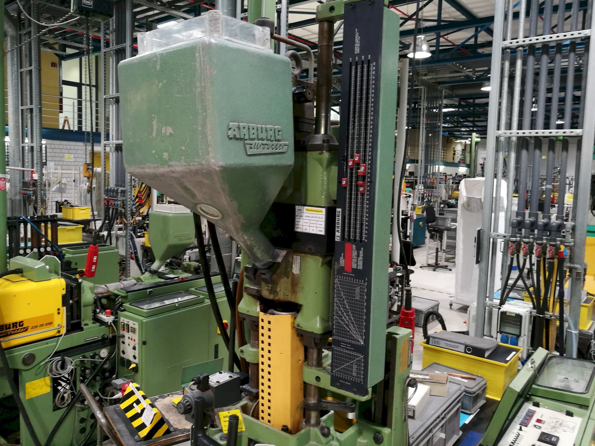 Masinavaade Arburg Allrounder 221-75-350 vasakult