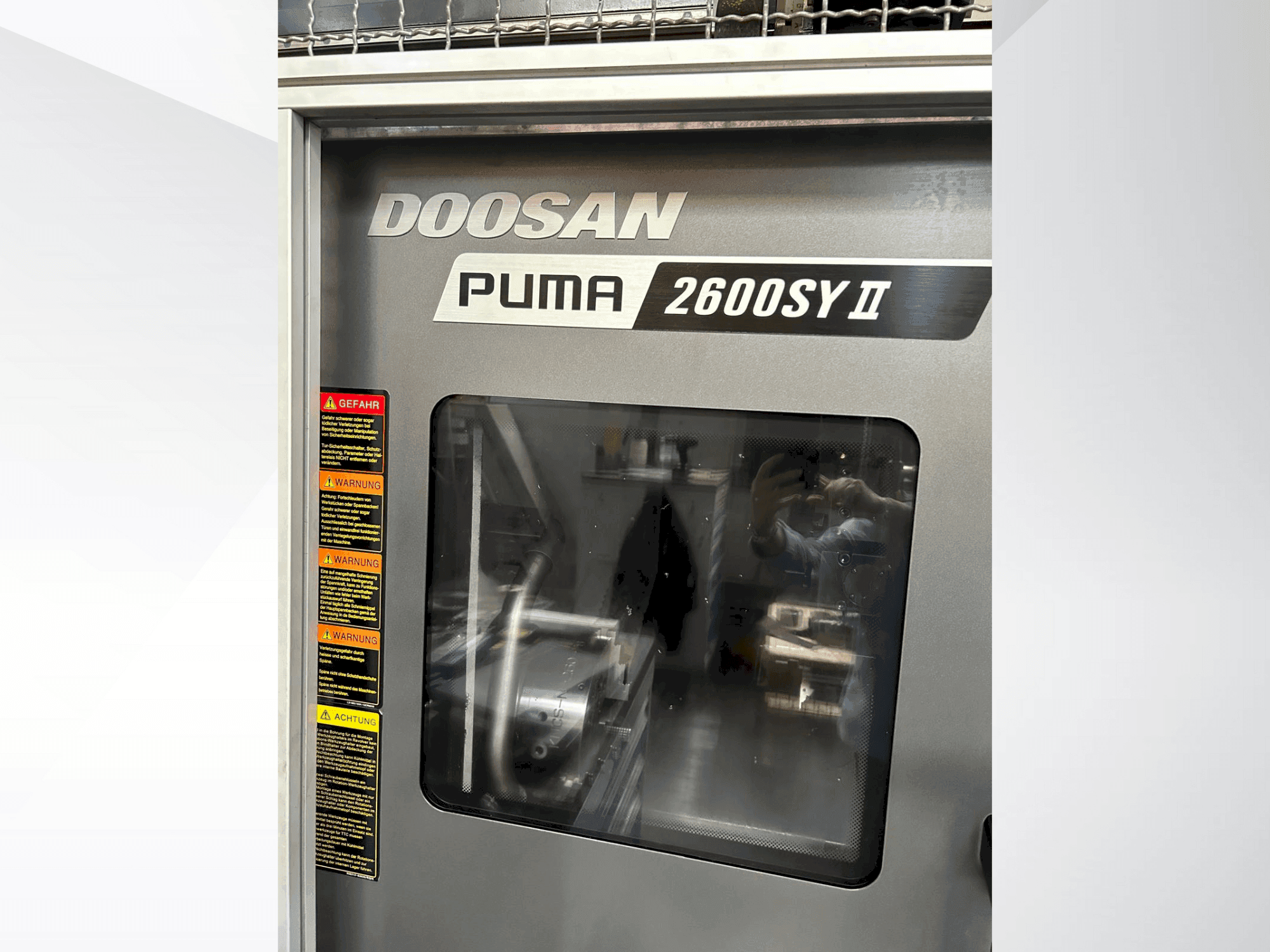Masina DOOSAN Puma 2600 SY II   eestvaade