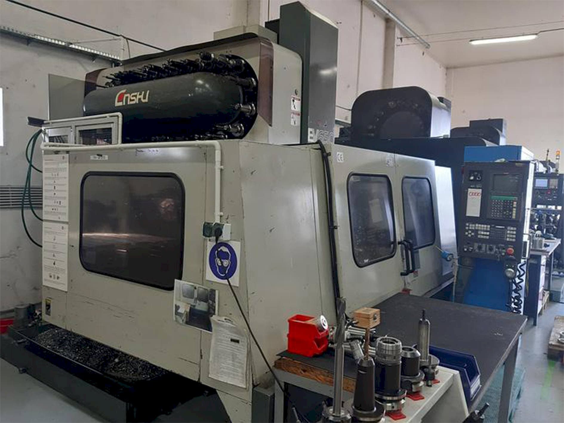 Masina Enshu EV 650 eestvaade