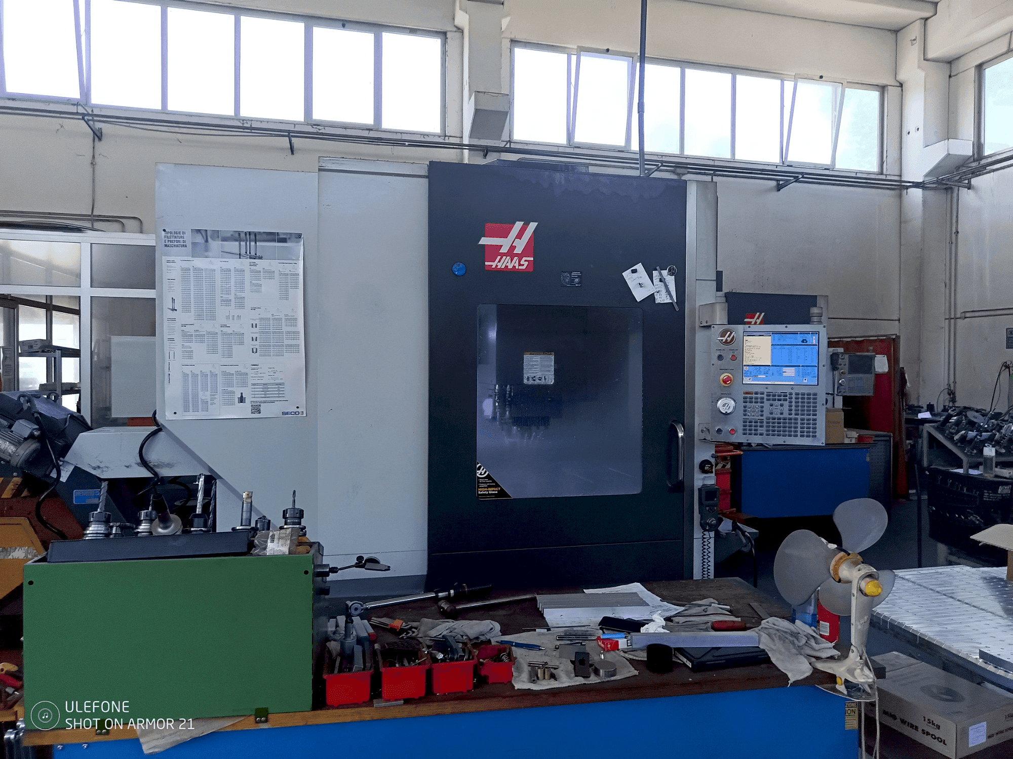 Masina HAAS UMC 750SS eestvaade
