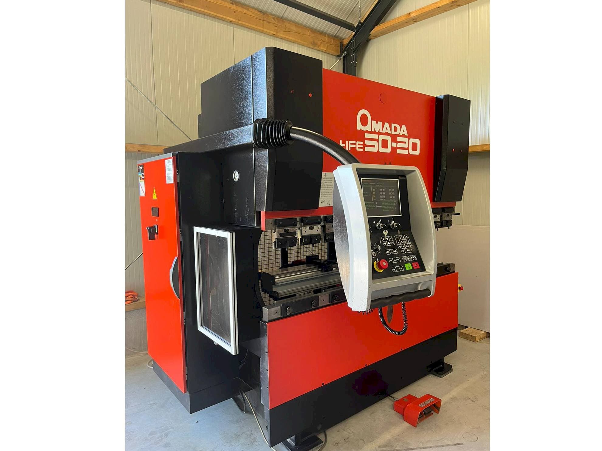 Masina AMADA HFE 50 20 eestvaade