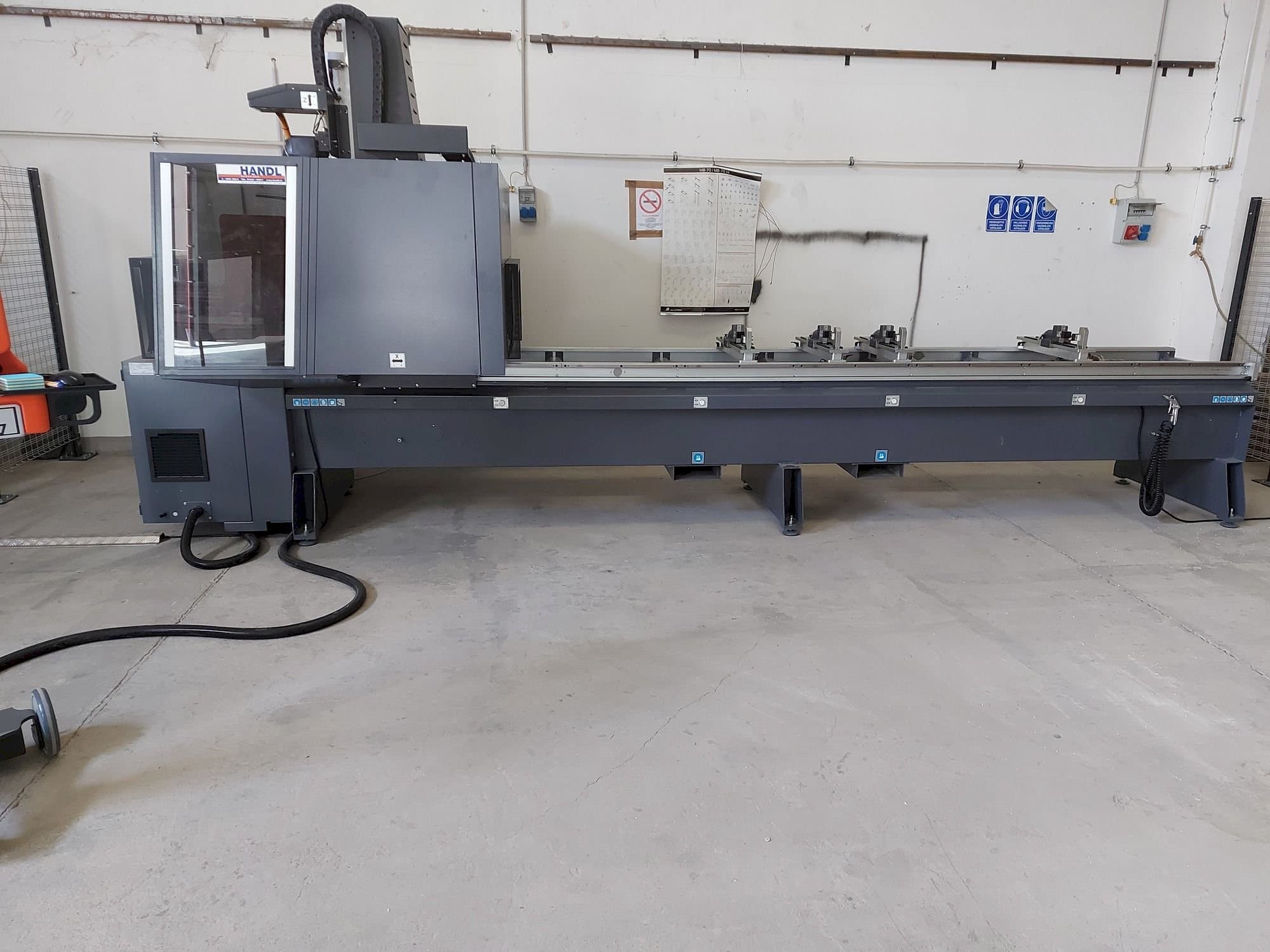 Masina Tekna TKE943-4 eestvaade