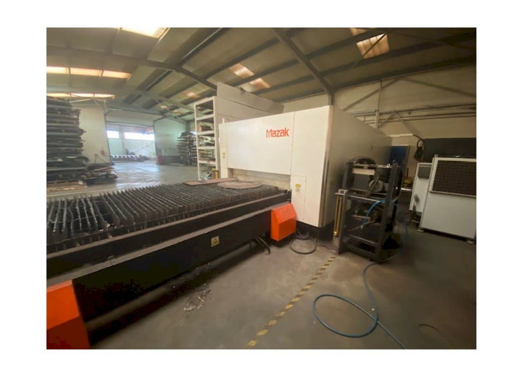 Masina Mazak Optiplex Nexus 3015 eestvaade