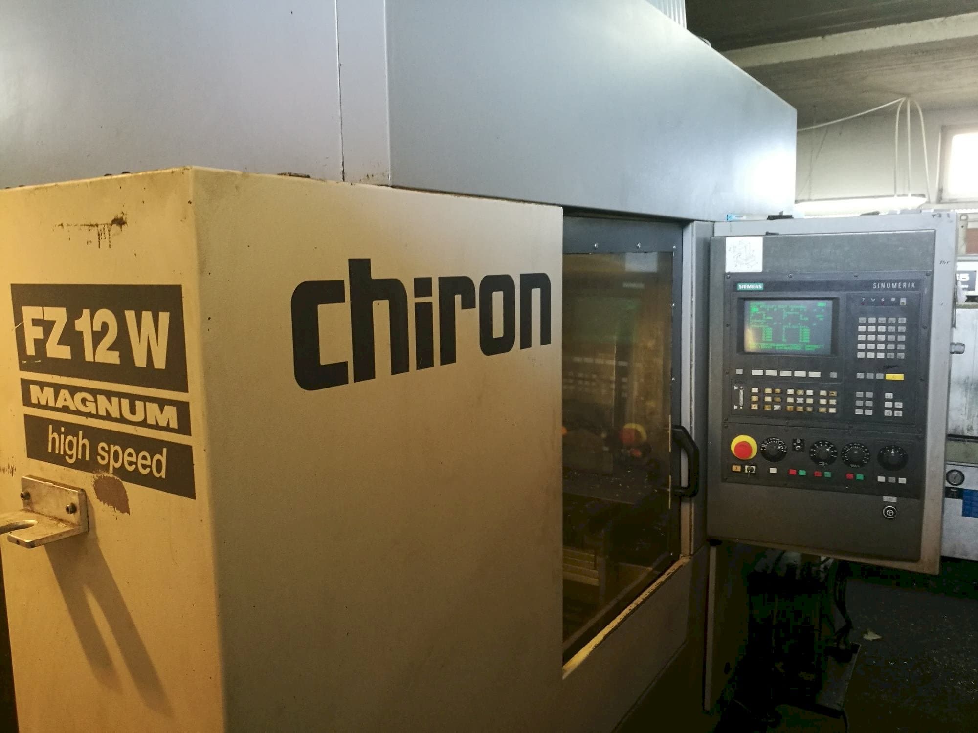 Masina CHIRON FZ 12 W Magnum eestvaade