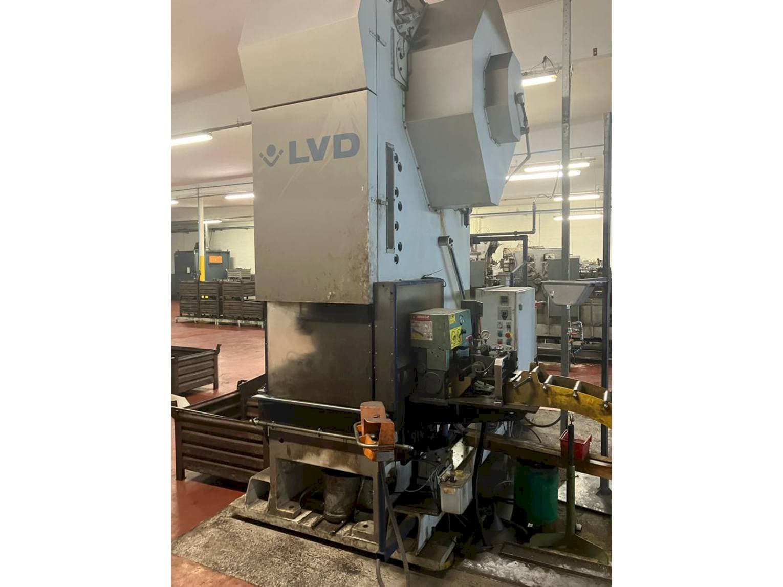Masina LVD DVDF 160T eestvaade