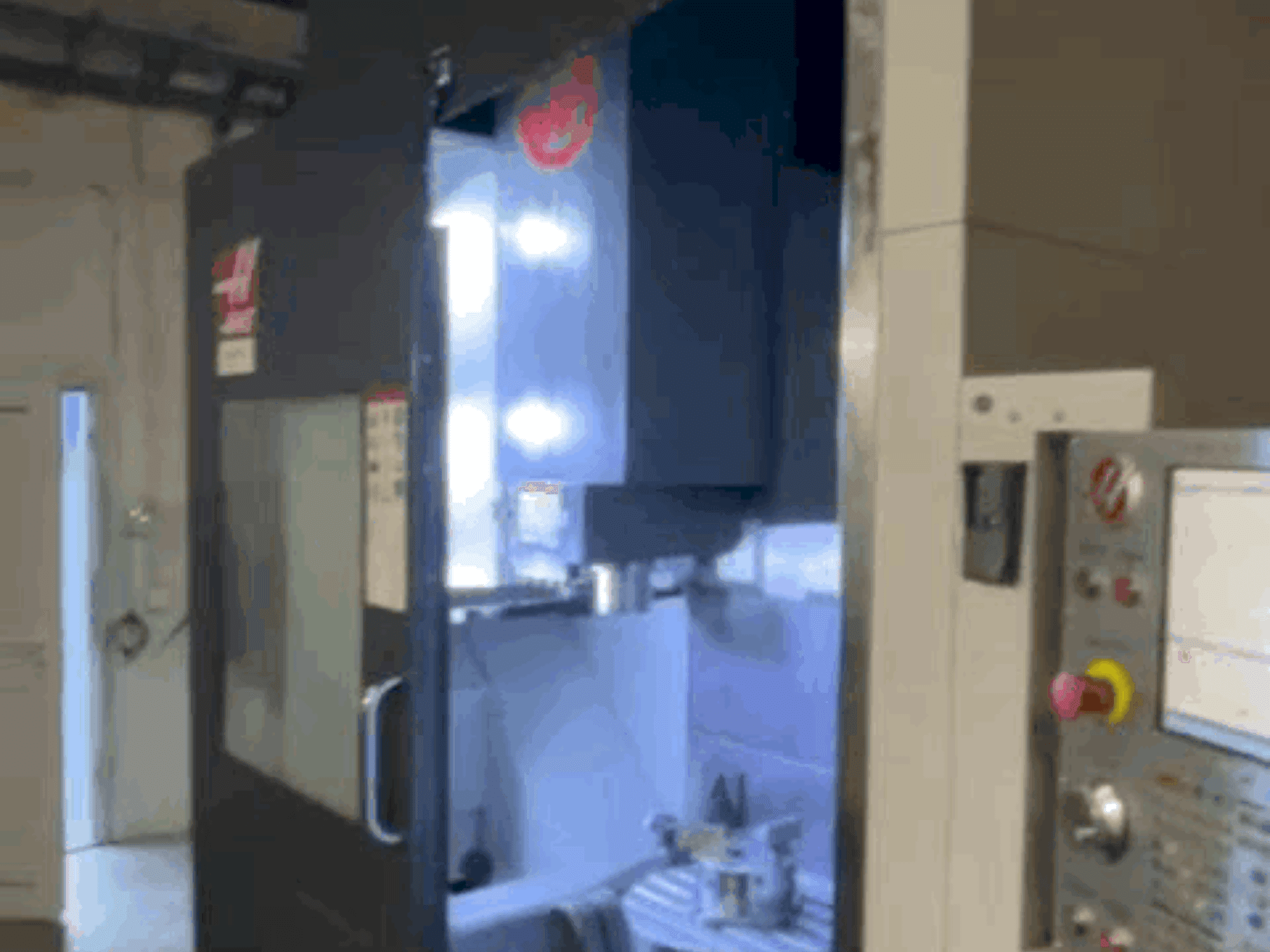 Masina HAAS UMC-750 eestvaade