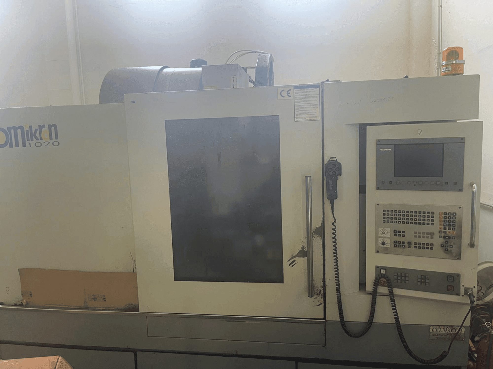 Masina HARTFORD Omikron VMC-1020 A eestvaade