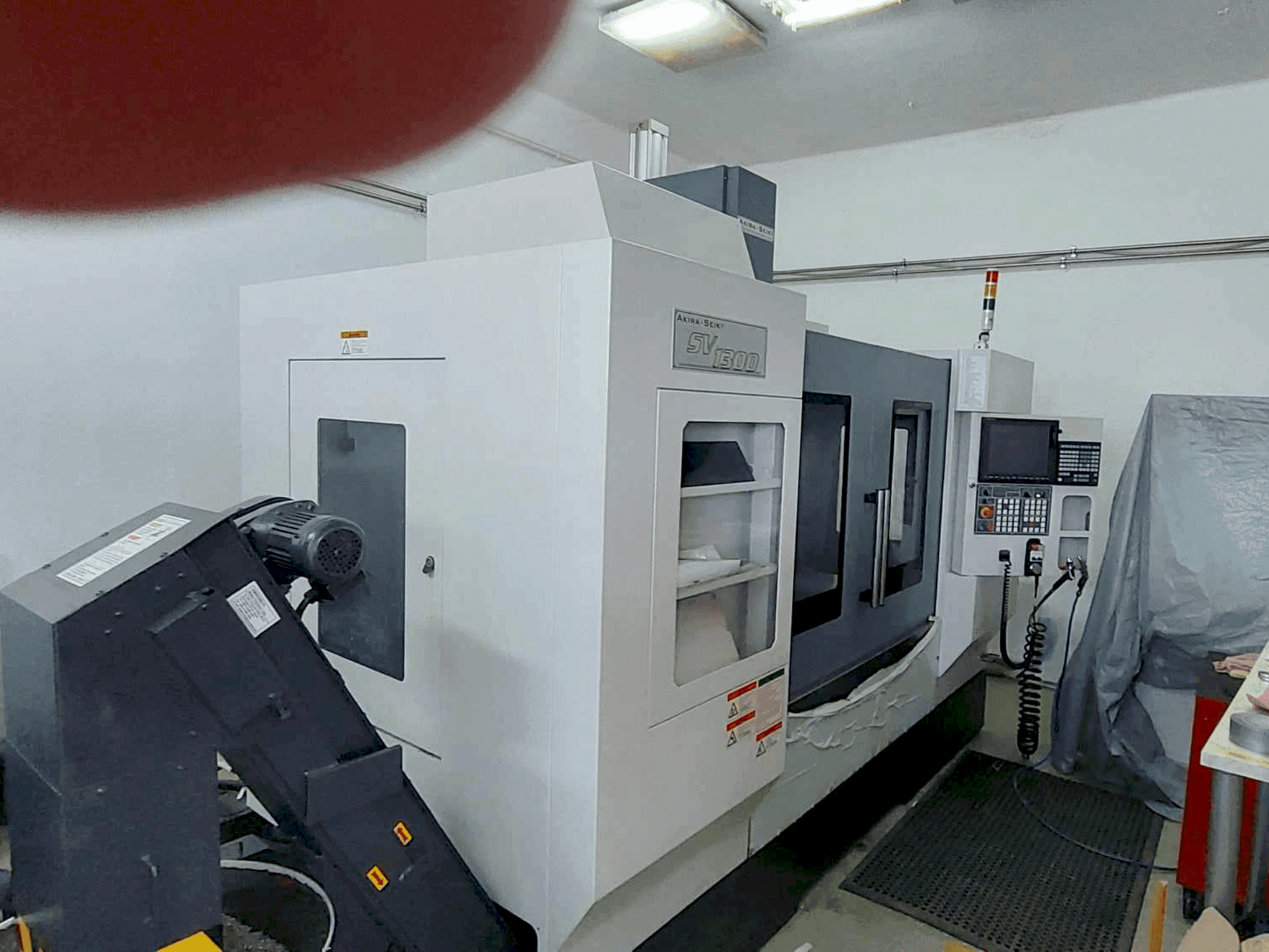 Masina Akira Seiki SVI300   eestvaade