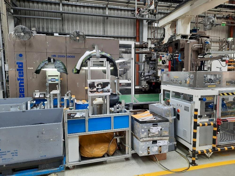 Masina Battenfeld HM2000/19000 eestvaade