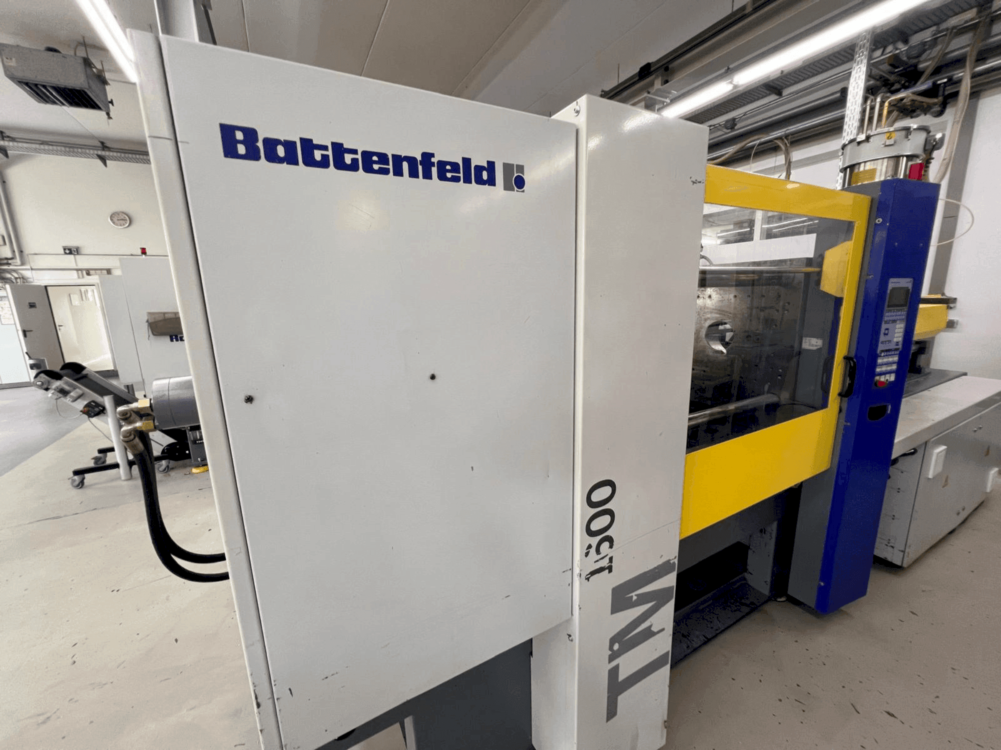 Masina Battenfeld TM 1600/1000 eestvaade