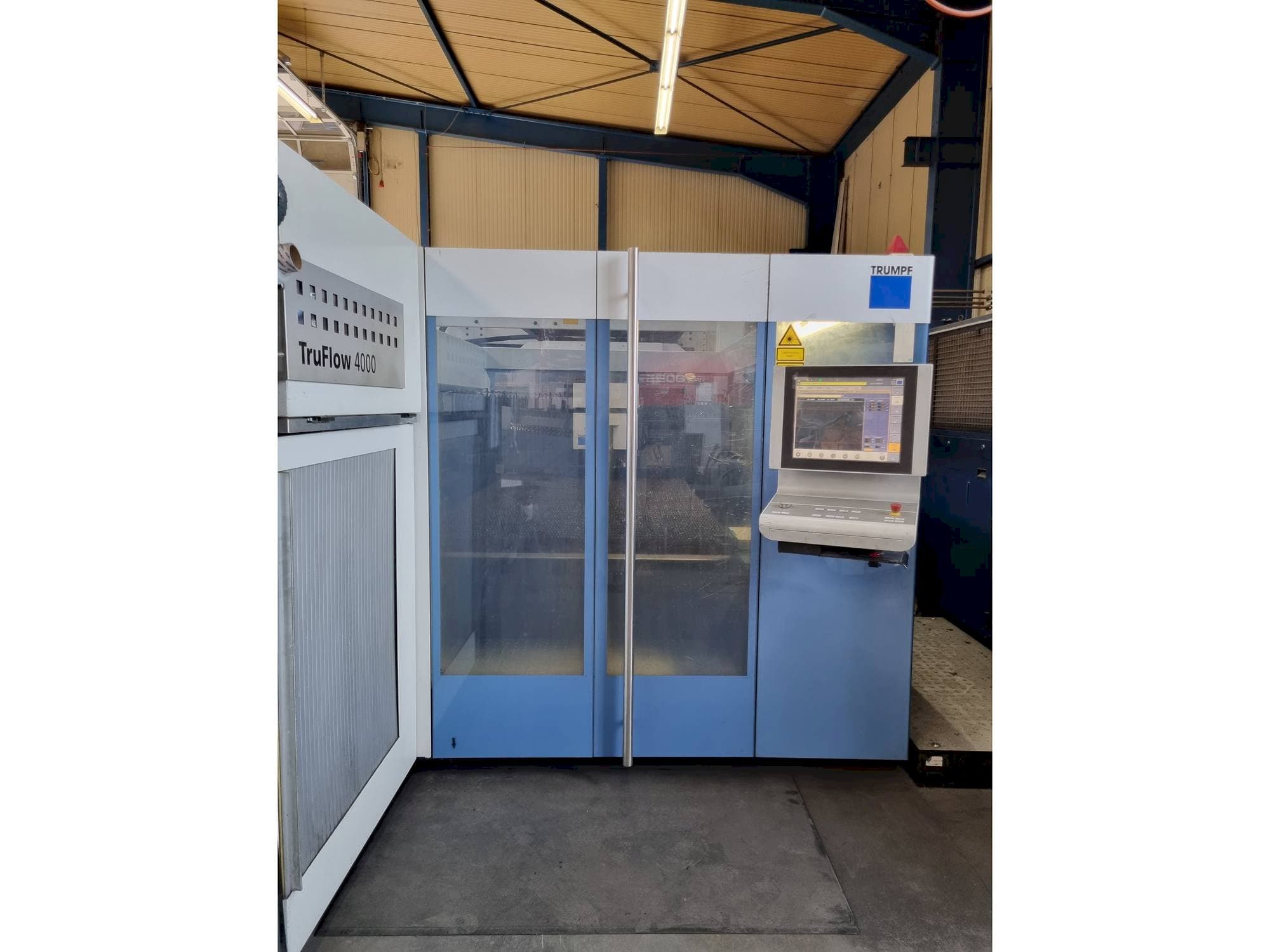 Masina Trumpf TruLaser 3030 eestvaade