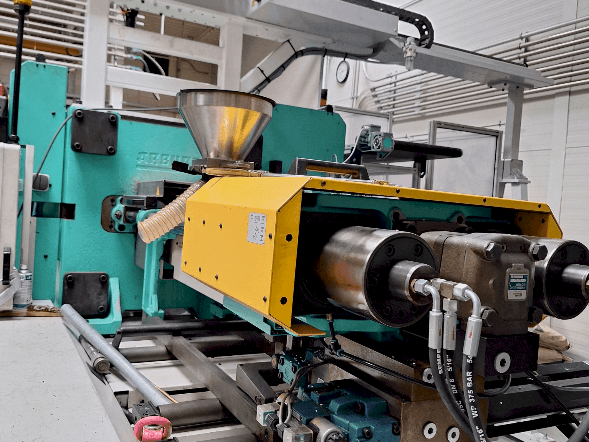 Masina Arburg 630 S 2500-675   eestvaade