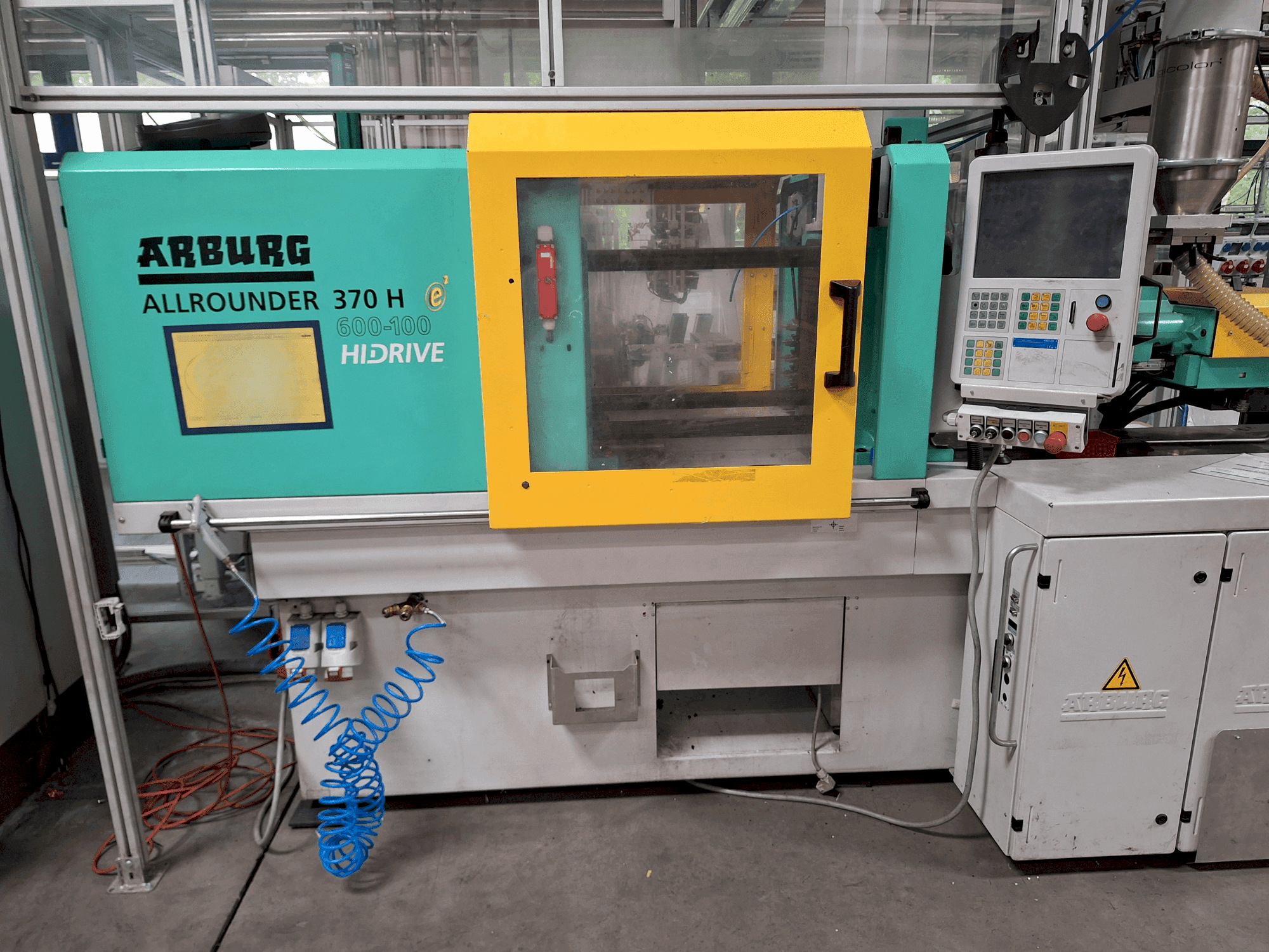 Masina Arburg Allrounder 370 H 600-100 eestvaade