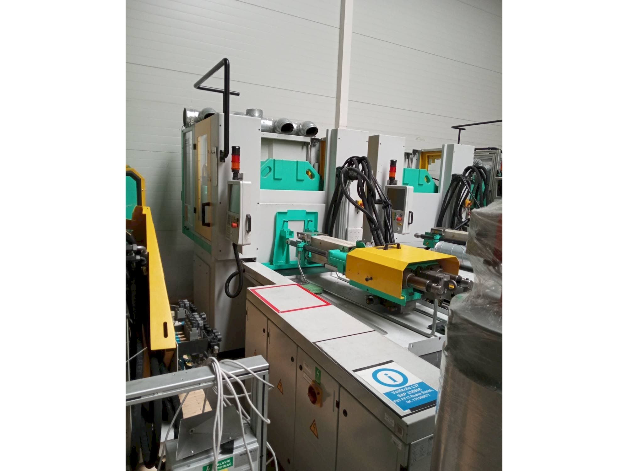 Masina Arburg Allrounder 1200T-800-170 eestvaade