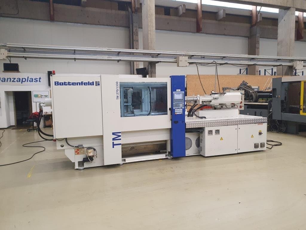 Masina Battenfeld TM 2700 / 1330 B4 eestvaade
