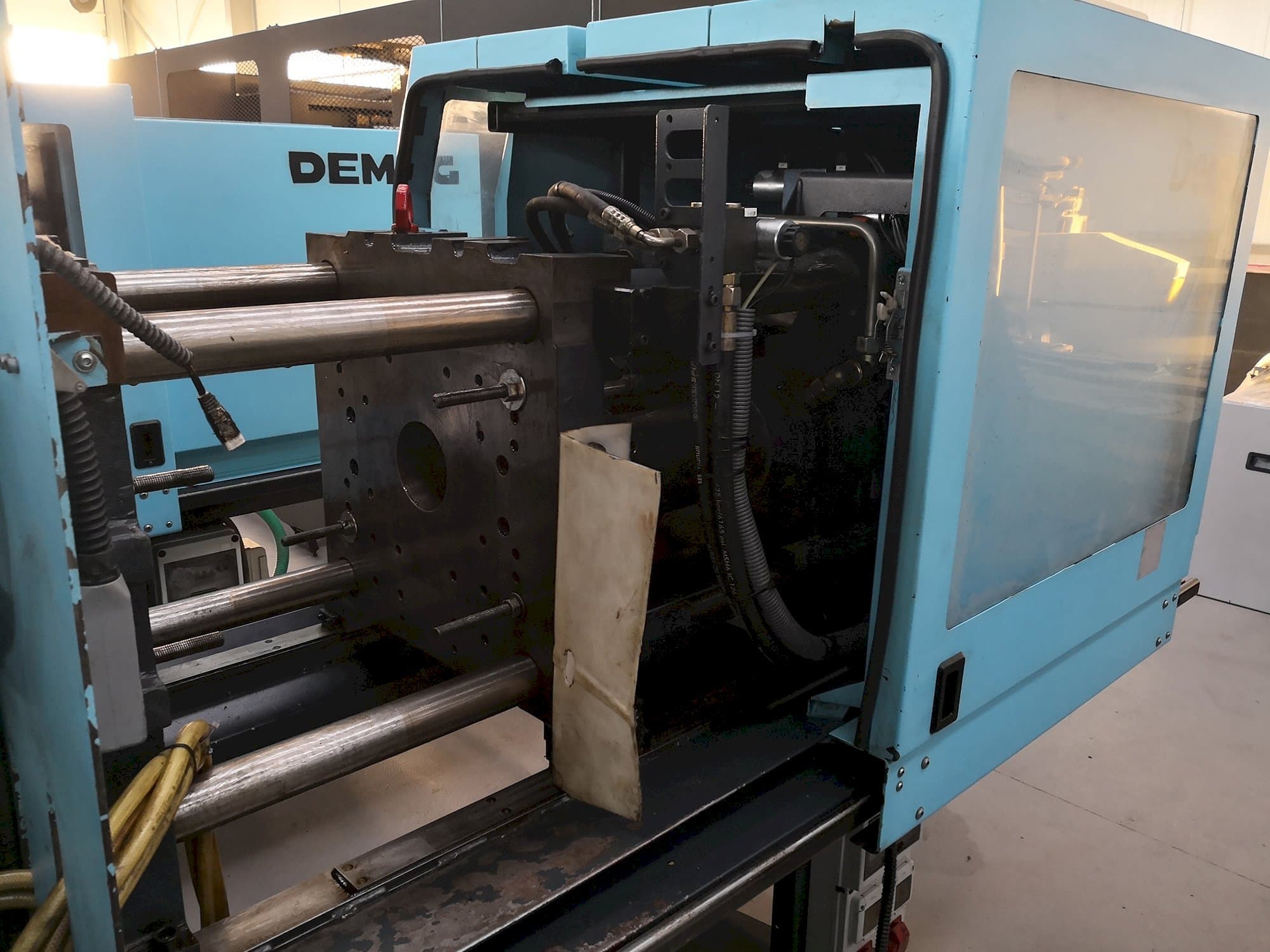 Masina DEMAG Ergotech 80/400 viva tööruum
