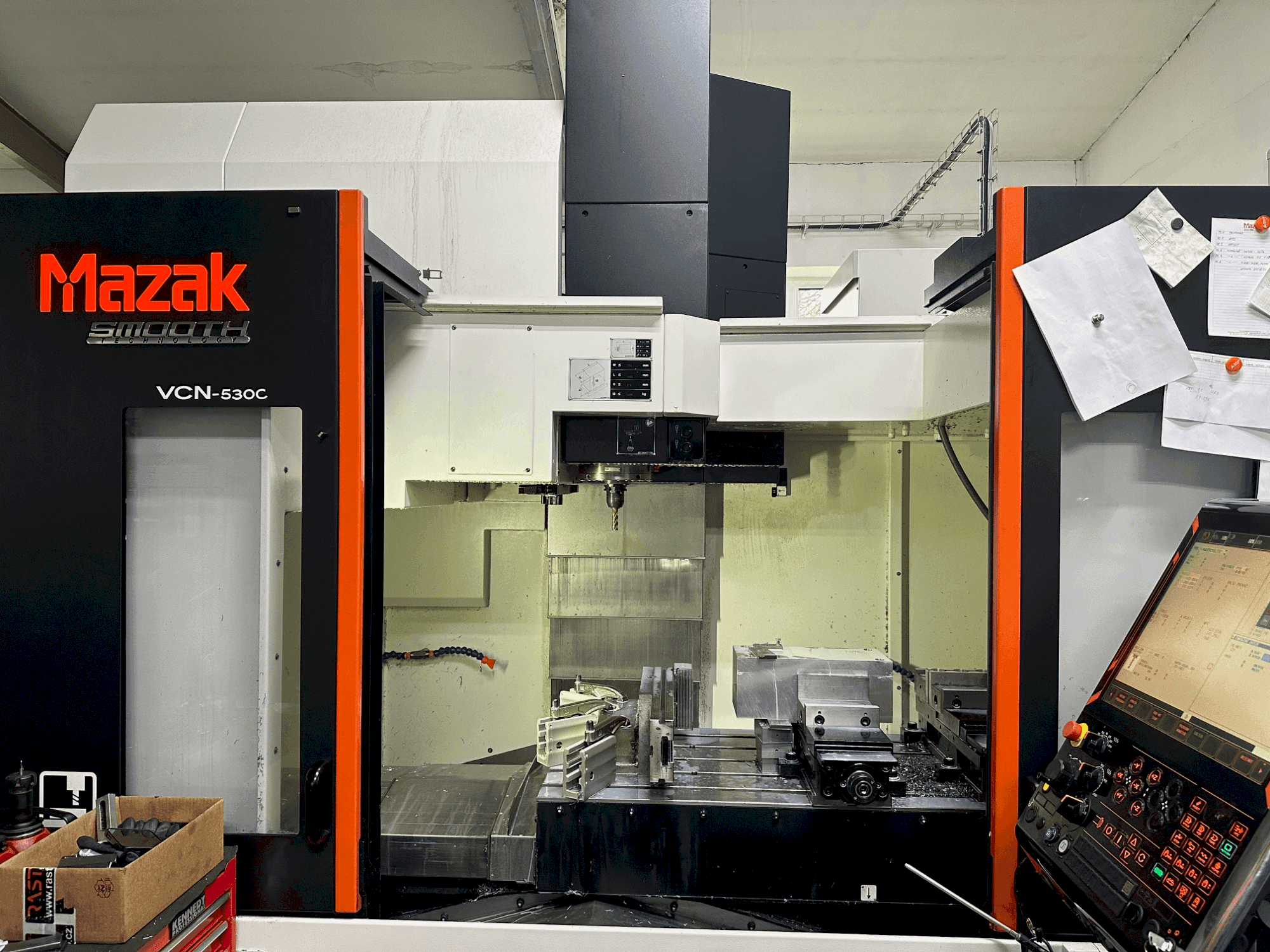 Masina Mazak VCN-530C   eestvaade