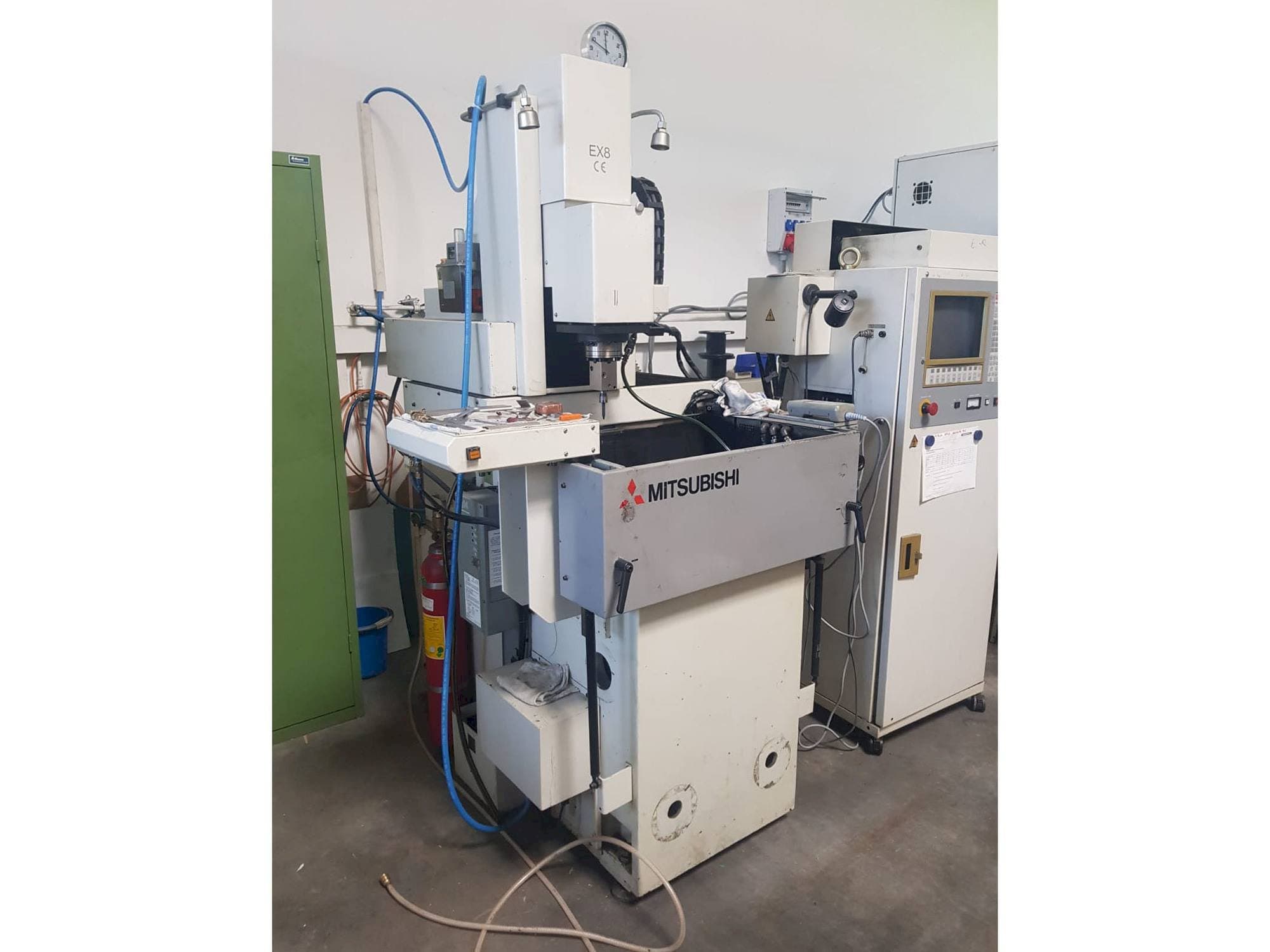 Masina Mitsubishi EX 8 eestvaade