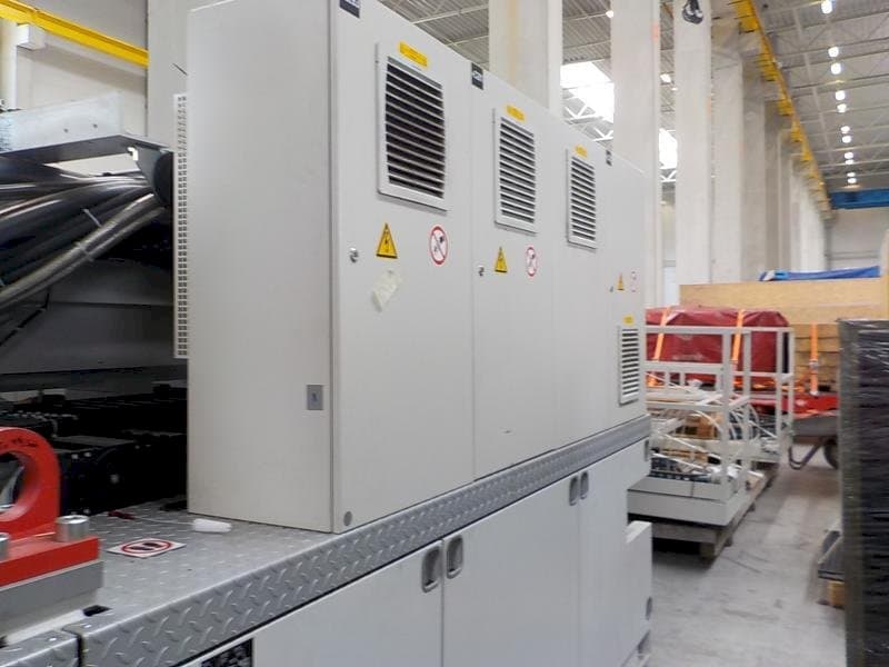 Masina Krauss Maffei 1600/6100 MX eestvaade