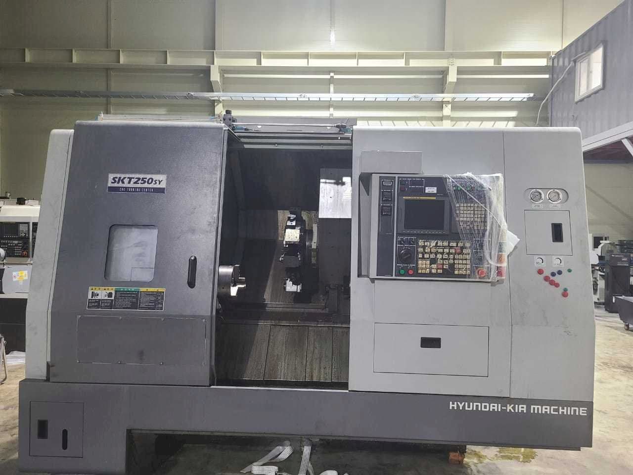 Masina Hyundai Kia SKT250SY eestvaade