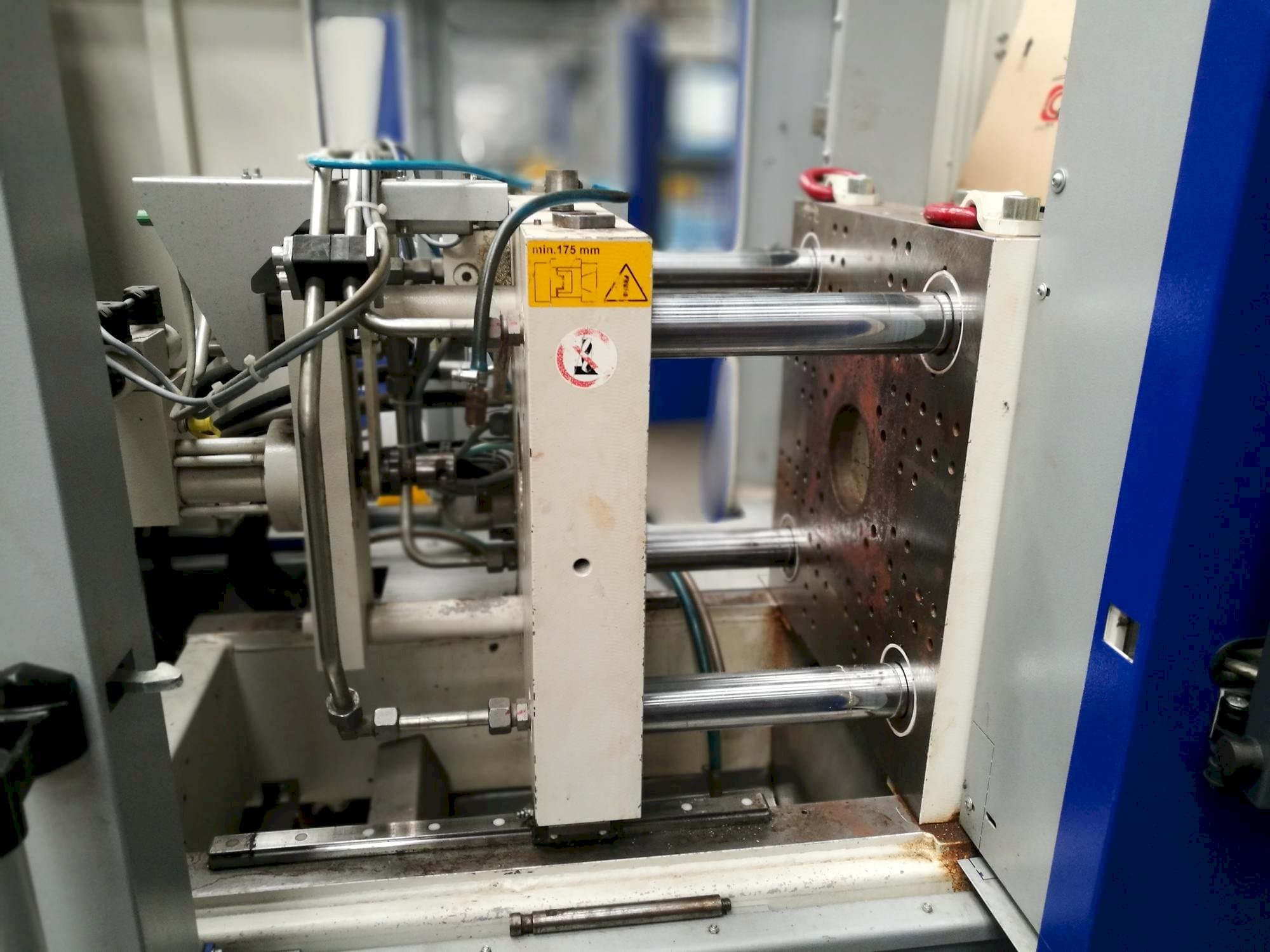 Masina Krauss Maffei KM 35-55 CX eestvaade