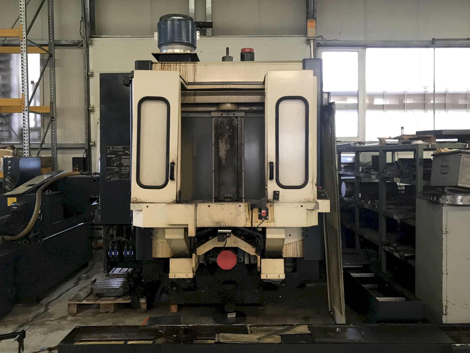 Masina Makino A55-A40 eestvaade
