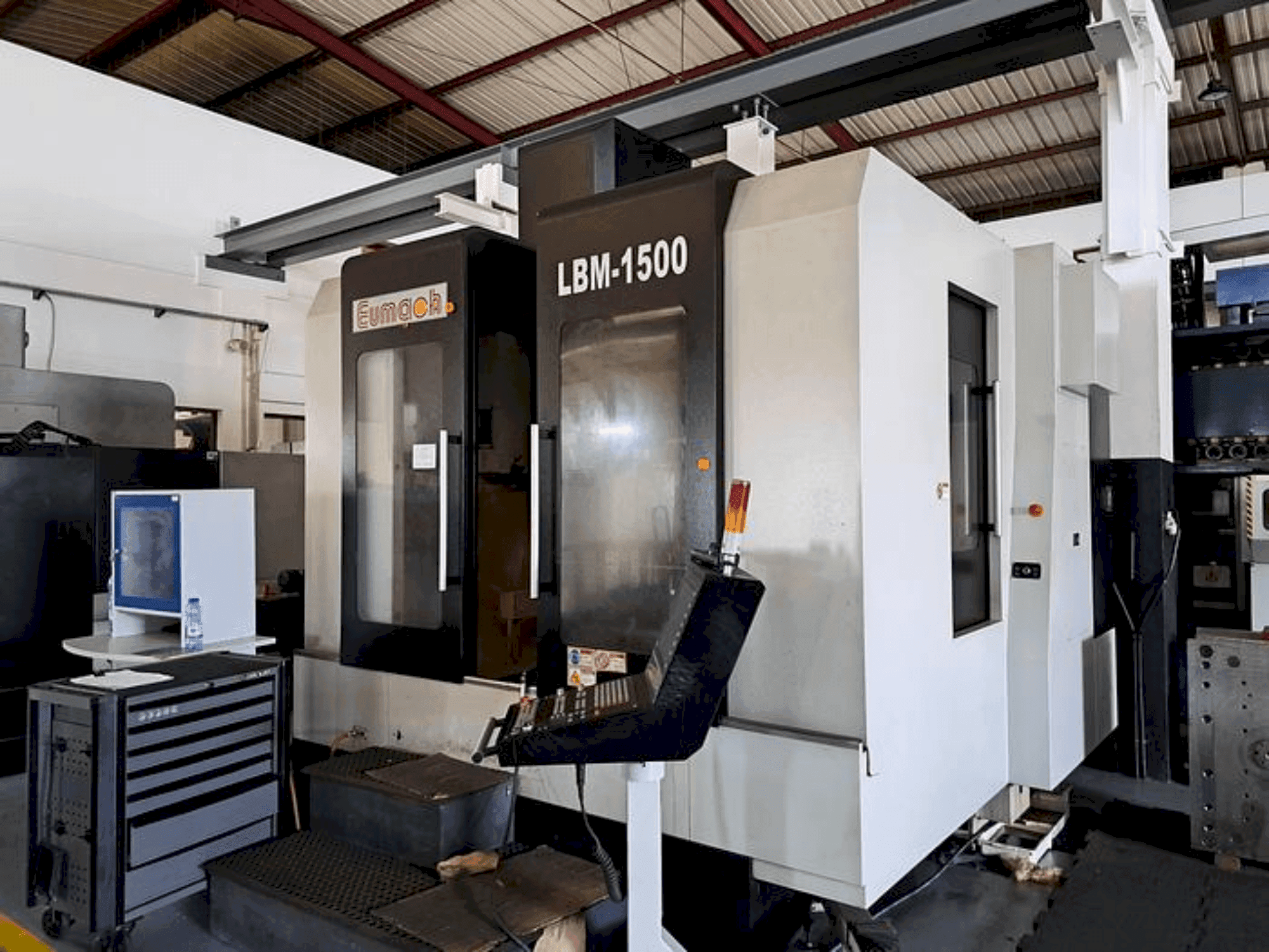Masina Eumach LBM-1500 eestvaade
