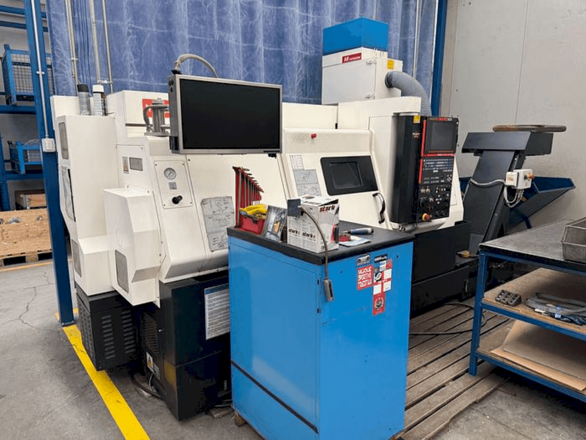 Masina Mazak QTN 250 M X 1000 eestvaade