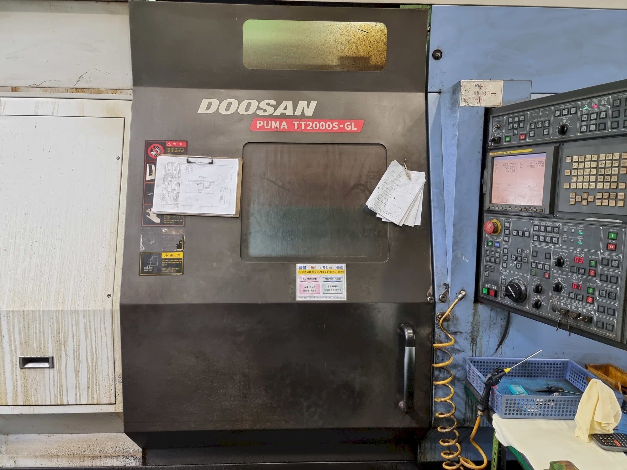 Masina Doosan PUMA TT2000S-GL eestvaade