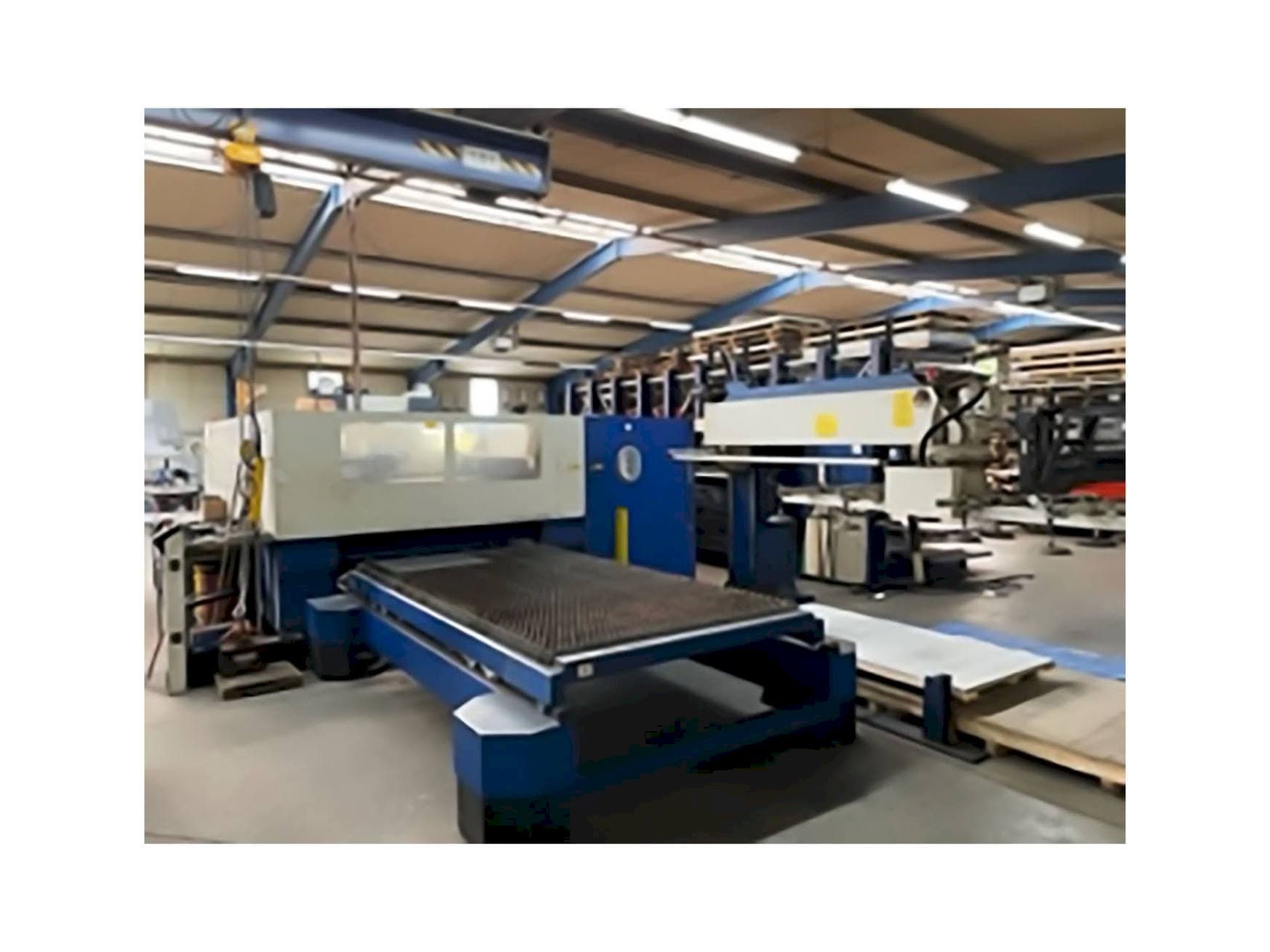 Masina Trumpf Trumatic L 3030 eestvaade