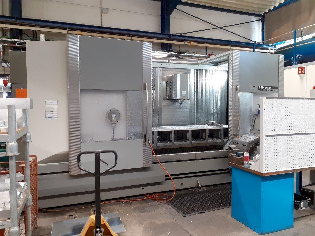 Masina DMG MORI DMF 250 eestvaade