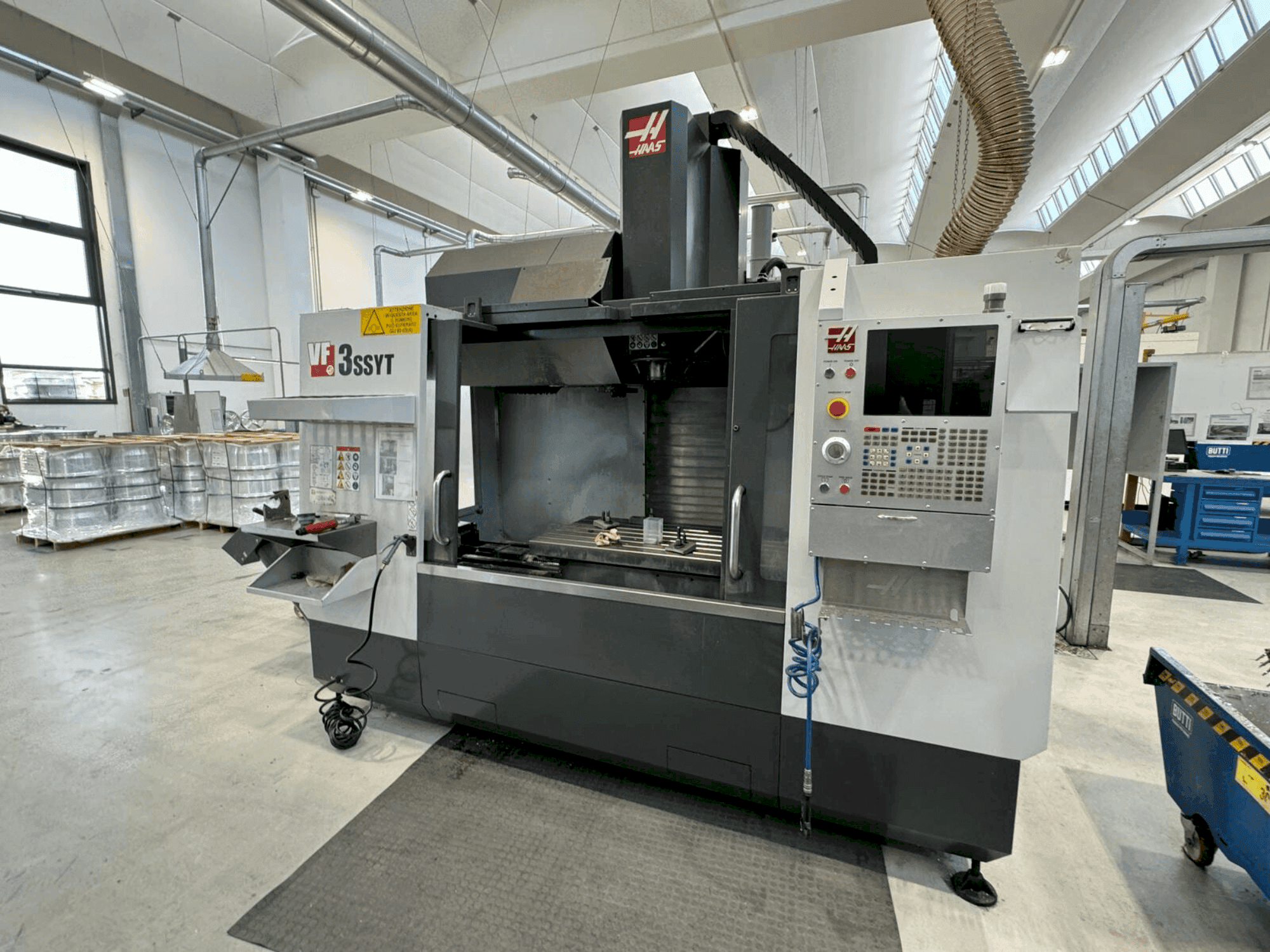 Masina HAAS VF-3SSYT eestvaade