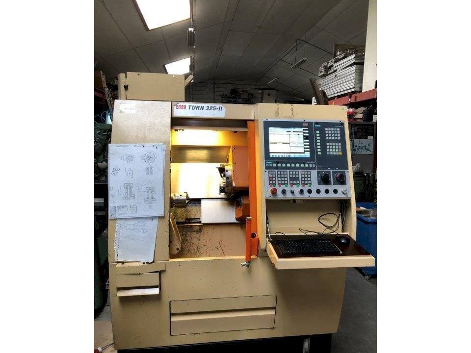 Masina EMCO TURN 325-II eestvaade