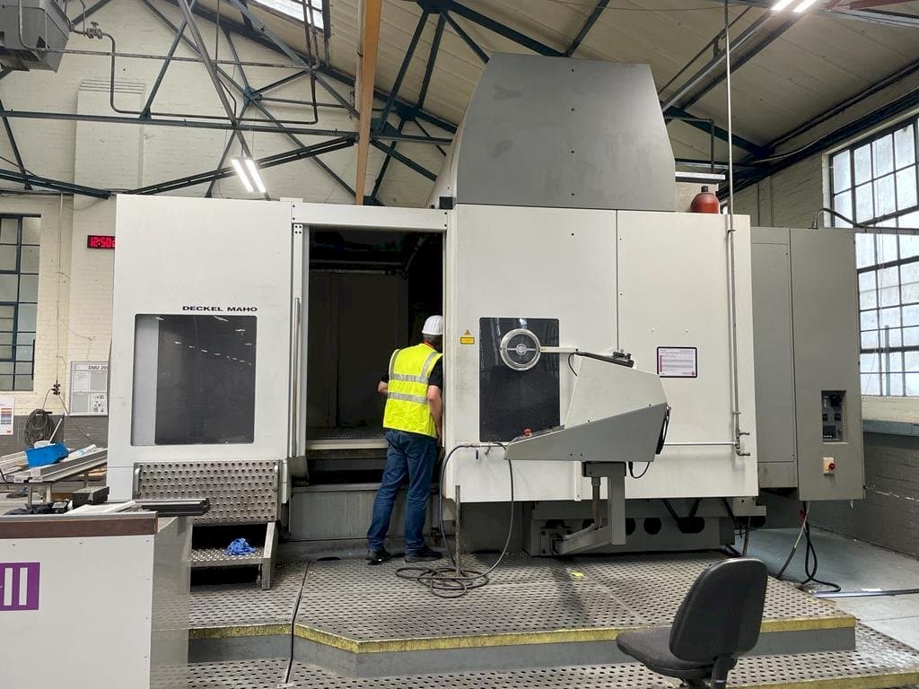 Masina DECKEL MAHO DMU 200T eestvaade