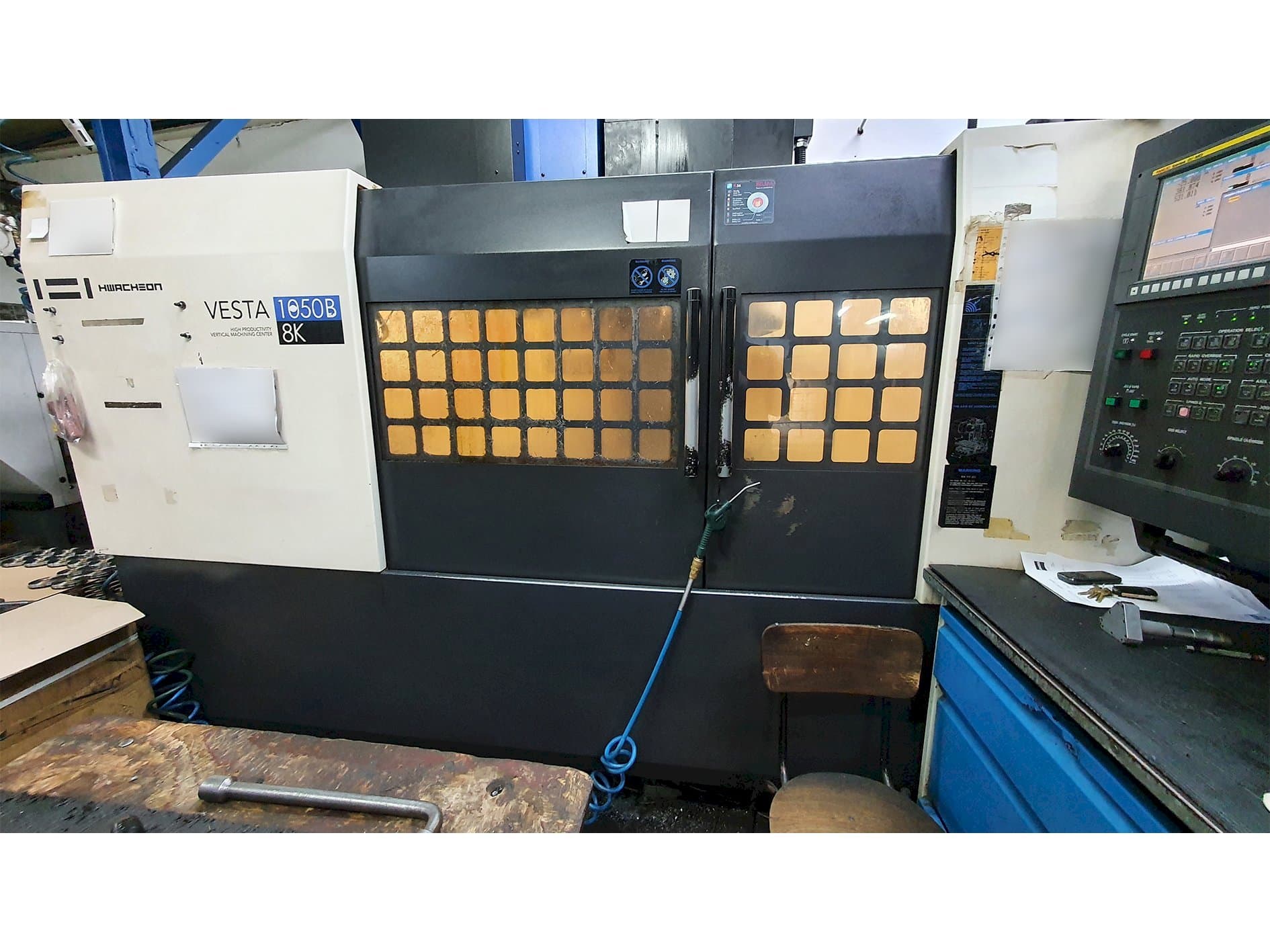 Masina HWACHEON VESTA-1050B eestvaade