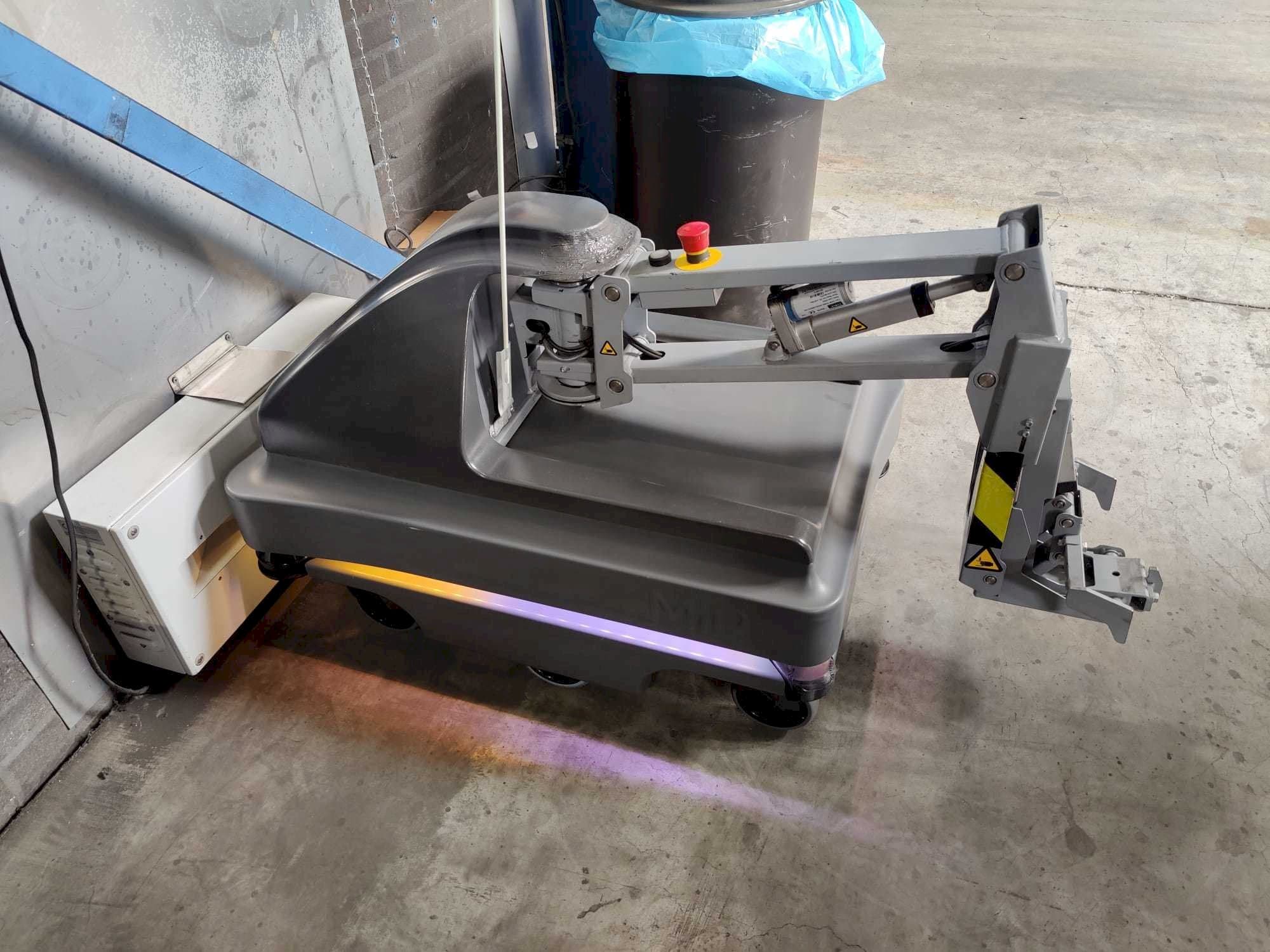 Masina MIR 200   eestvaade