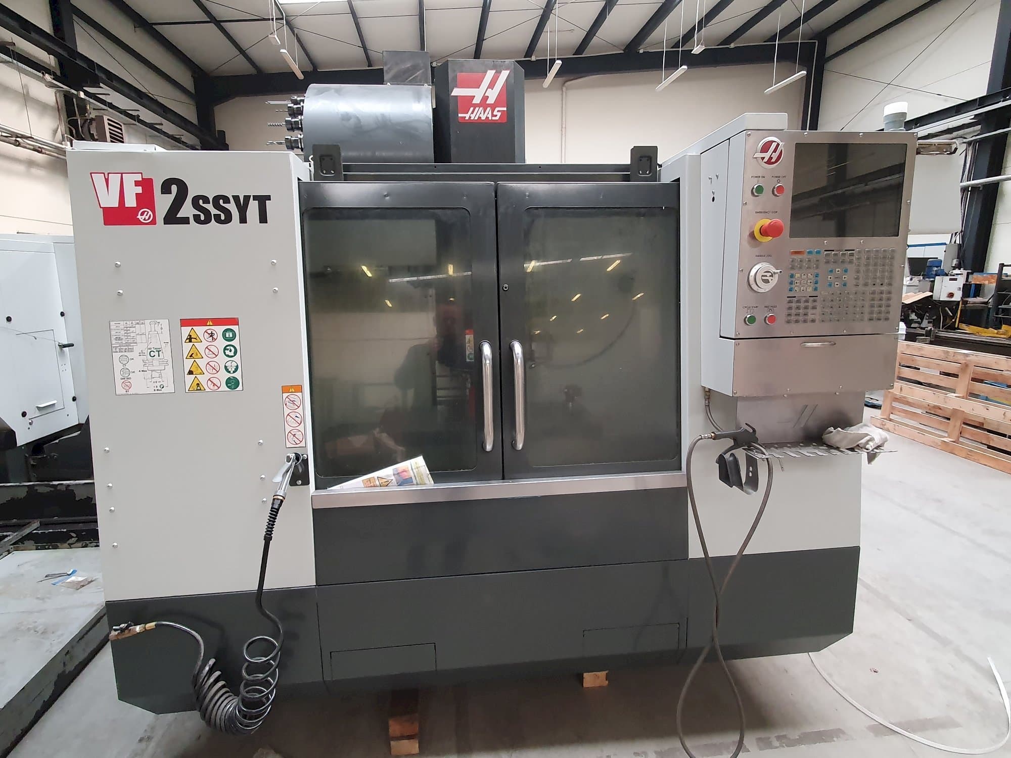 Masina HAAS VF-2SSYT eestvaade