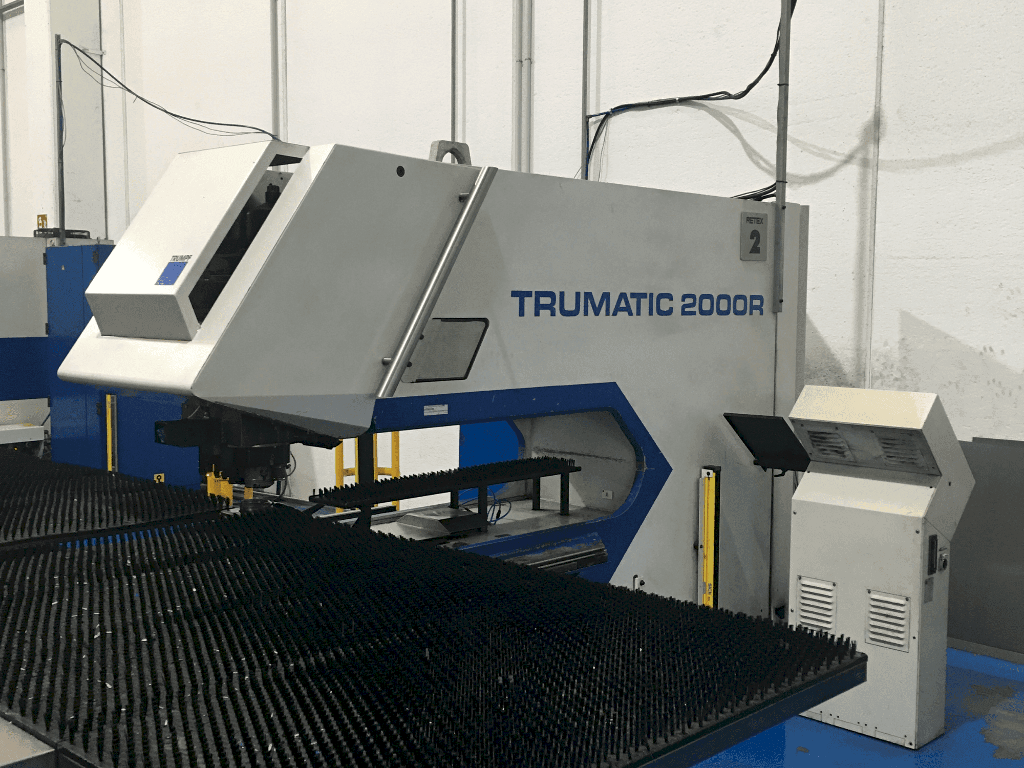 Masina TRUMPF TC2000R eestvaade