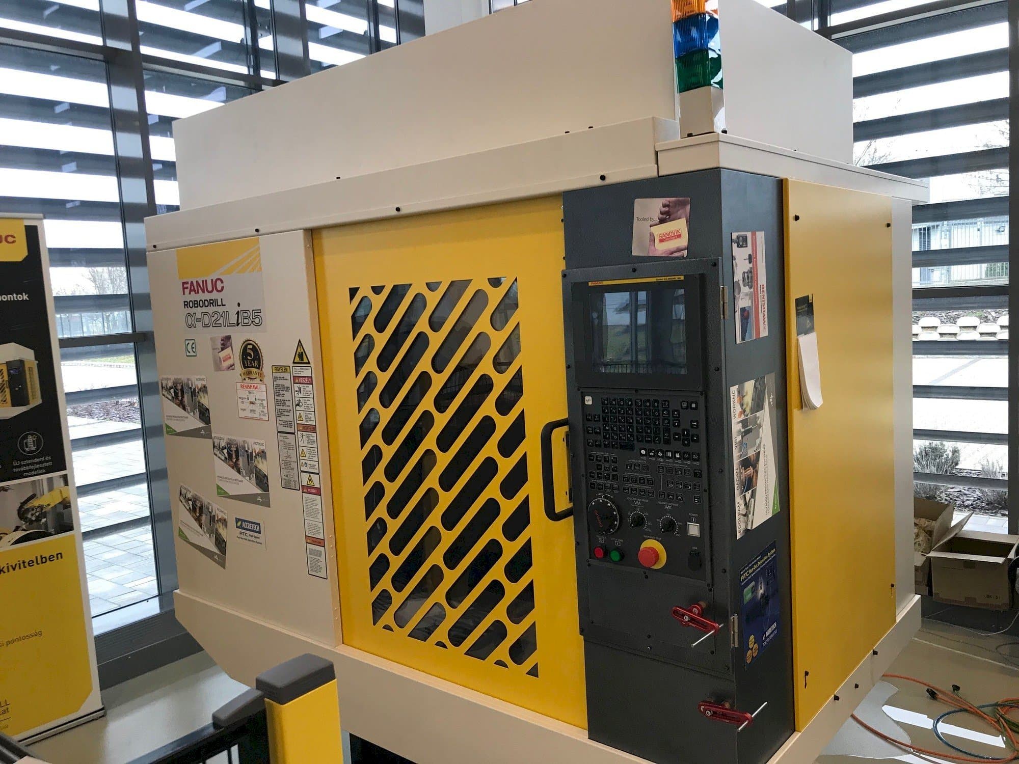 Masina FANUC Robodrill Alpha D21LIB5   eestvaade