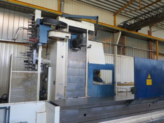Masina Correa L 30/84 eestvaade