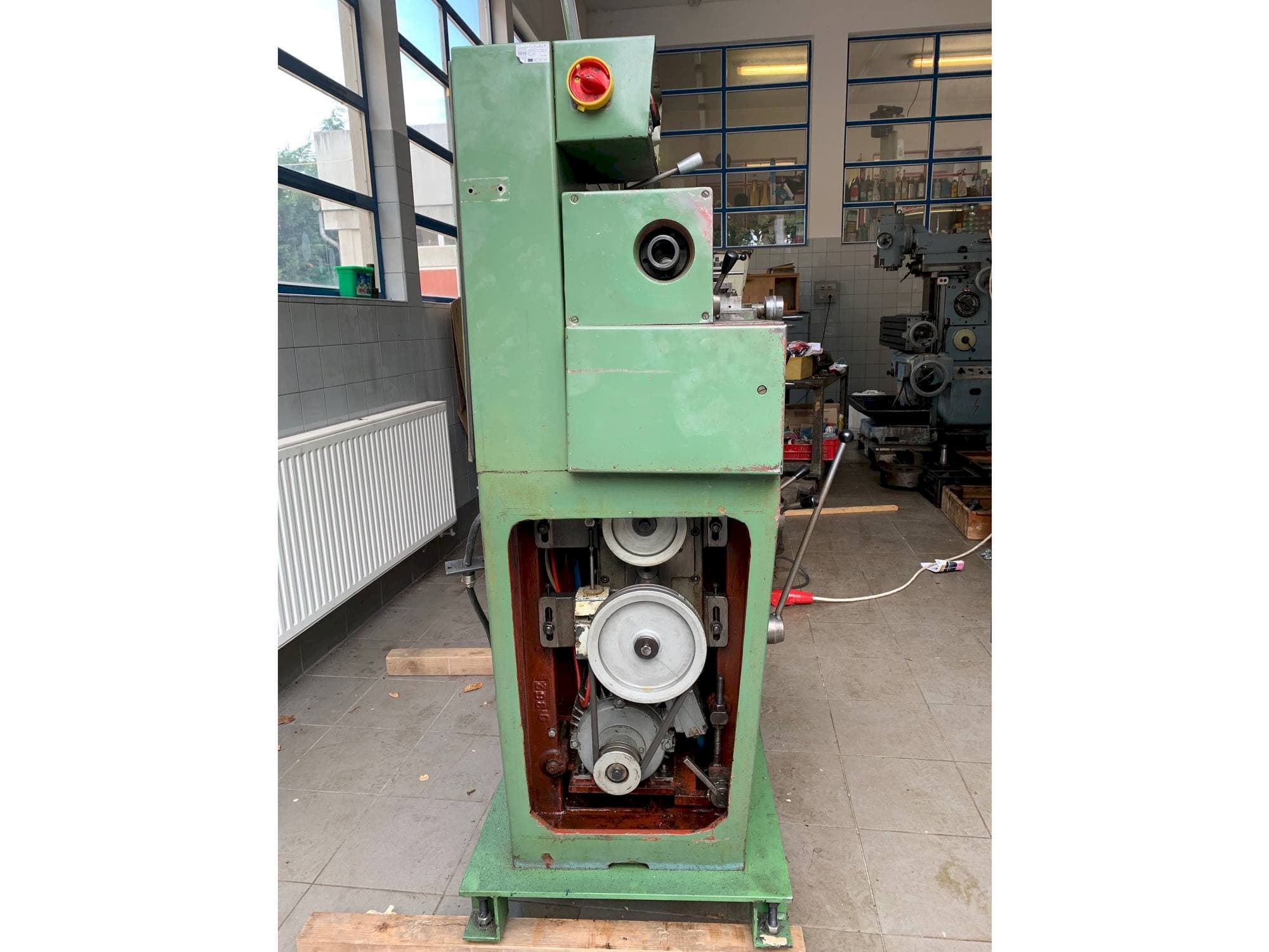 Masina TOS Sm 16-A eestvaade