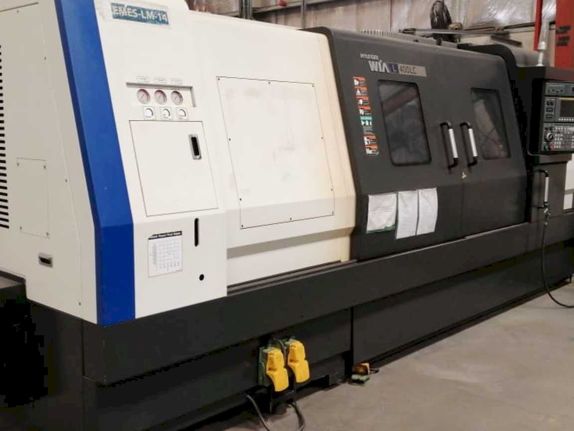 Masina Hyundai Wia L400LC eestvaade
