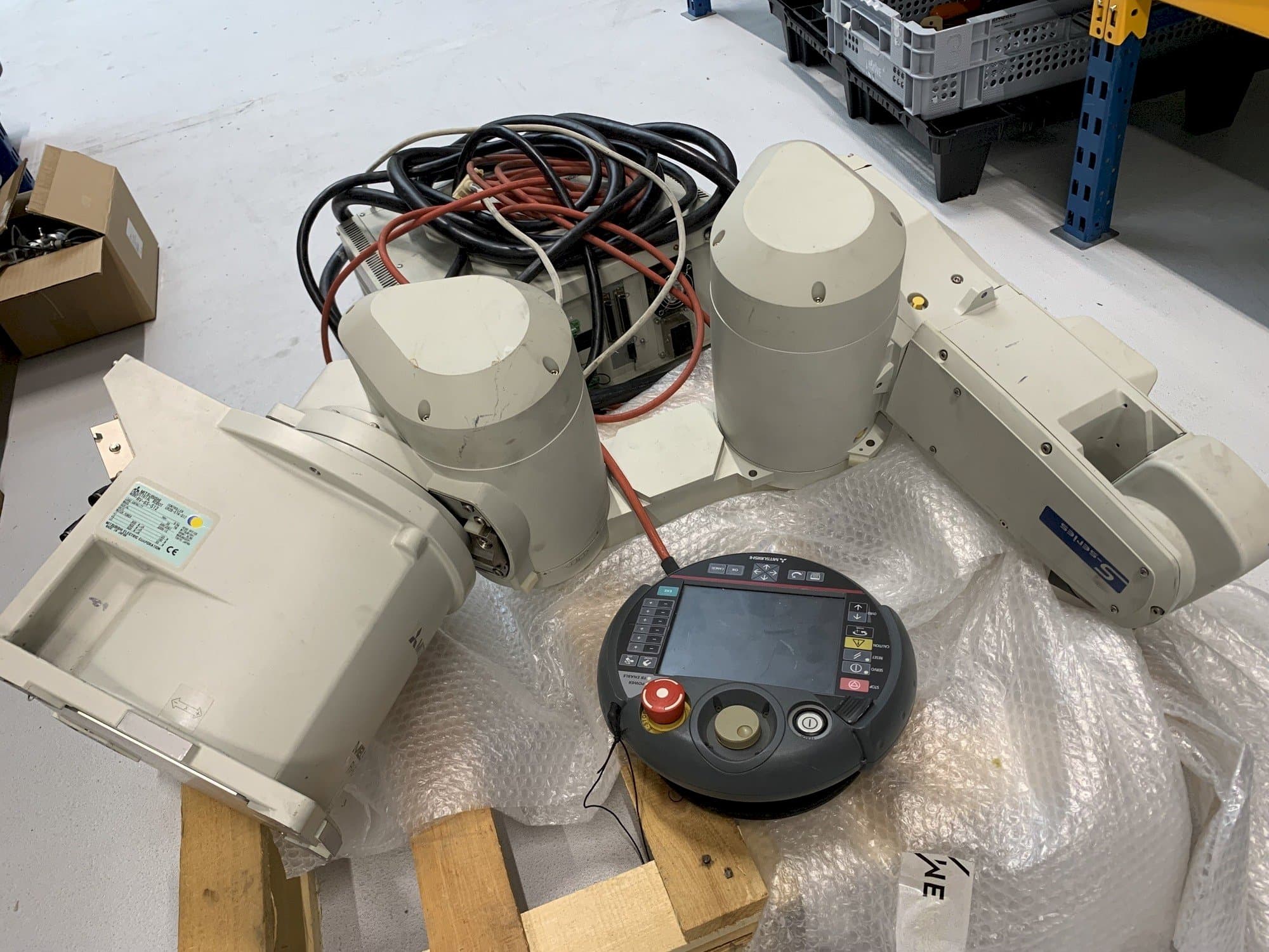 Masina Mitsubishi Melfa RV 6S eestvaade