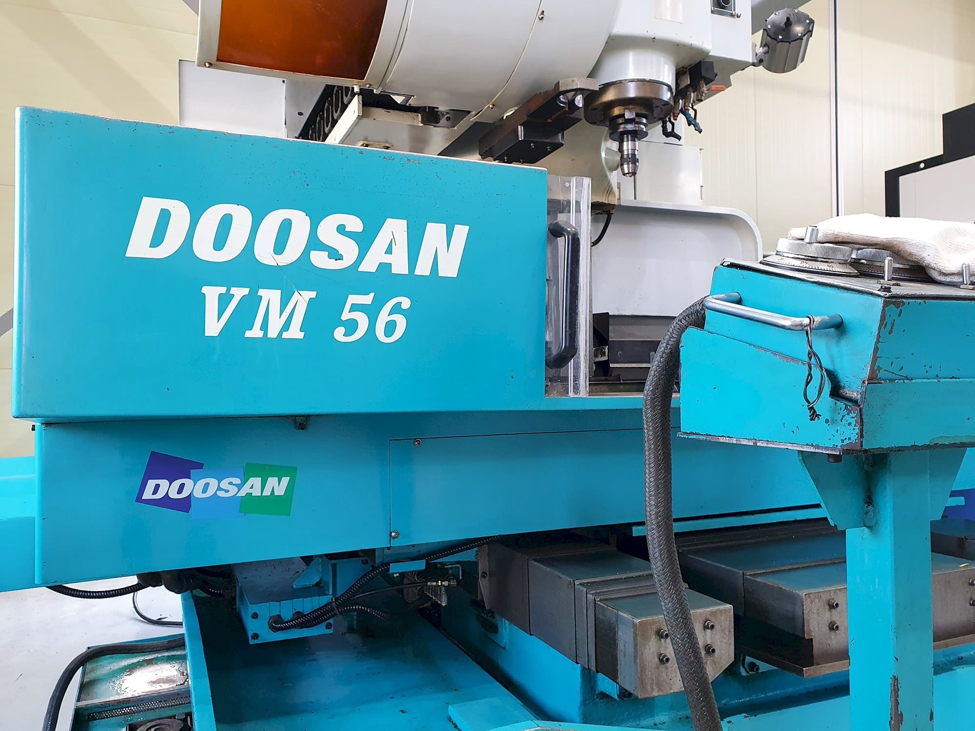 Masina Doosan VM56 eestvaade