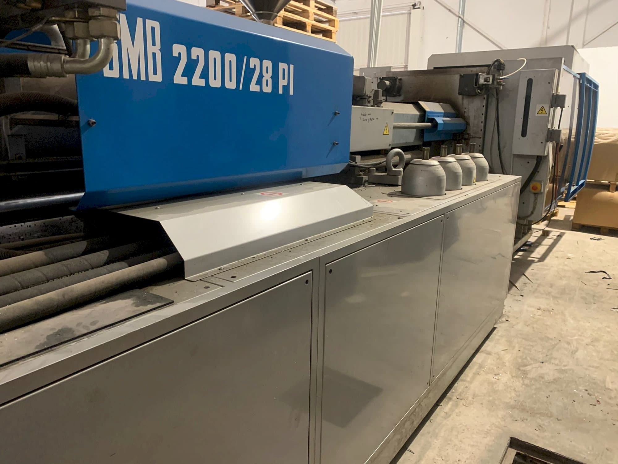 Masina BMB KW28PI-2200 eestvaade