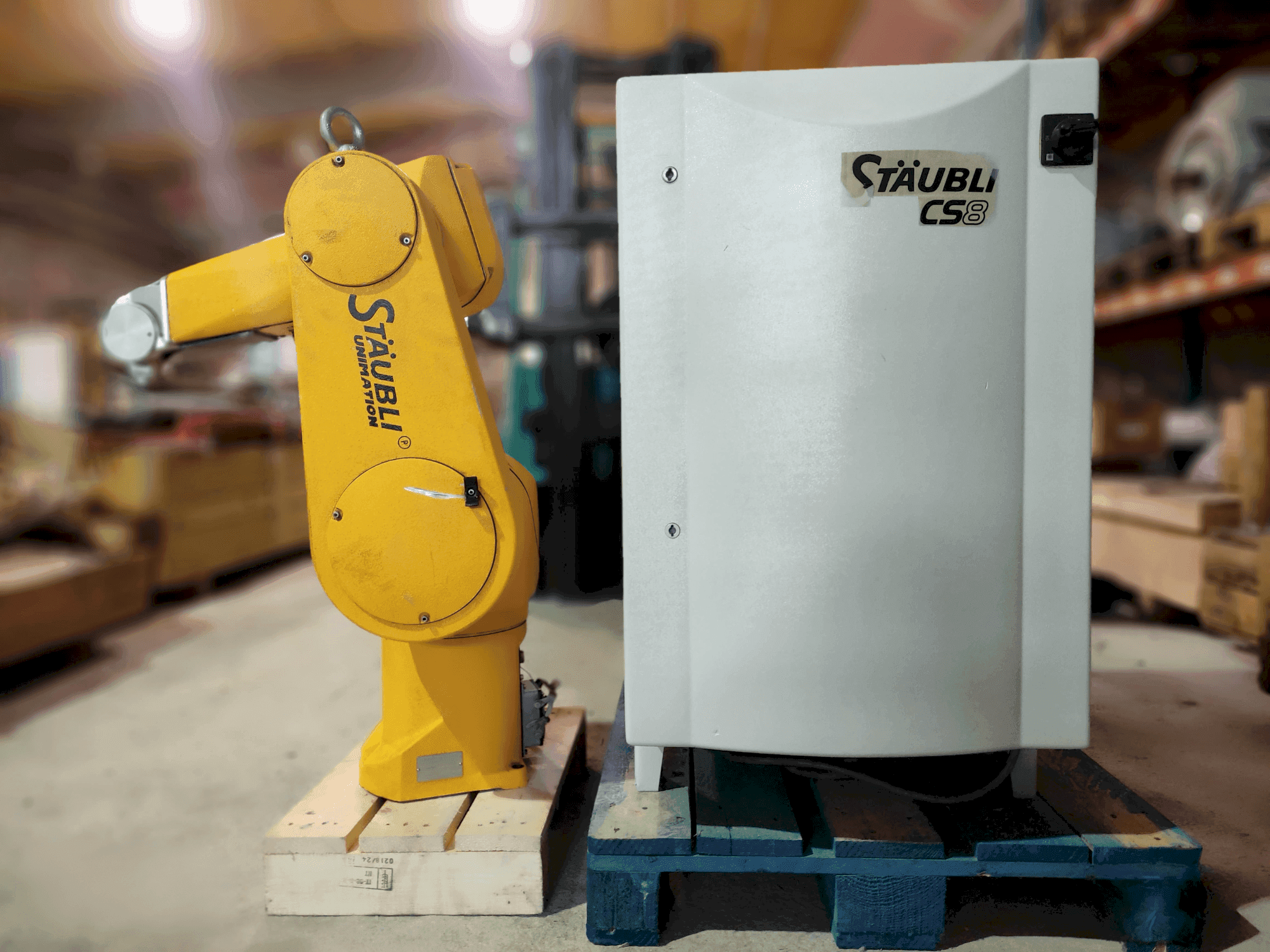 Masina STAUBLI RX90B   eestvaade