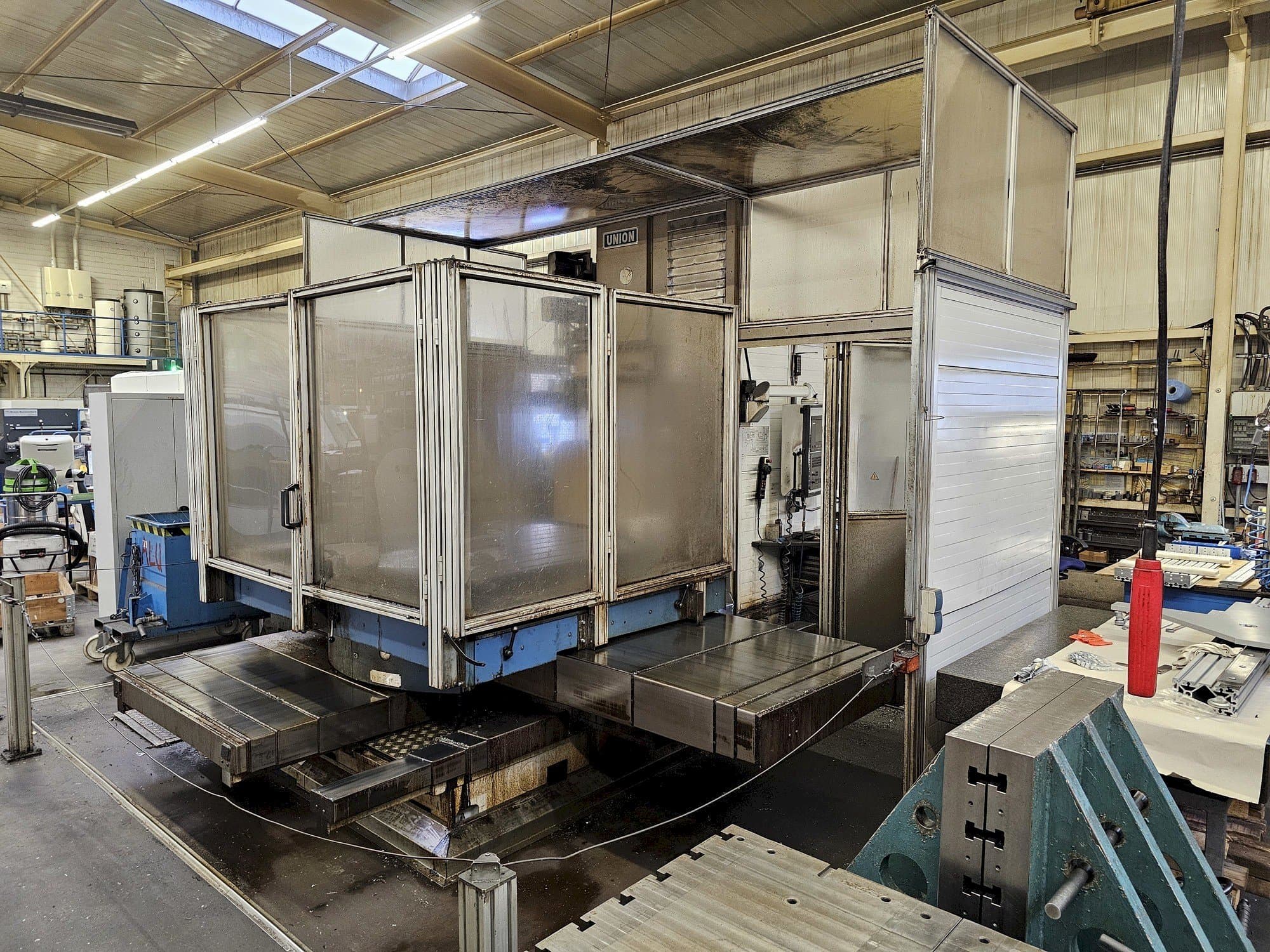 Masina UNION TC 110 eestvaade