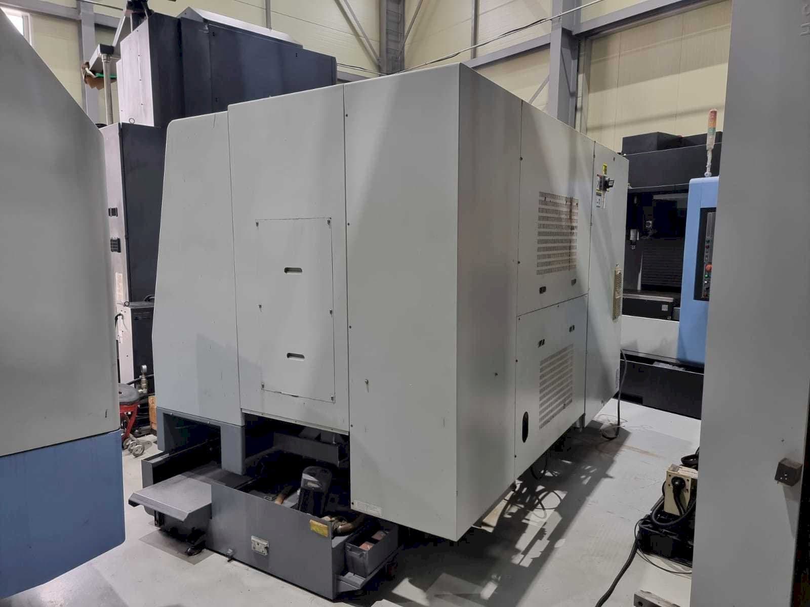 Masina Hyundai Kia SKT250Y eestvaade