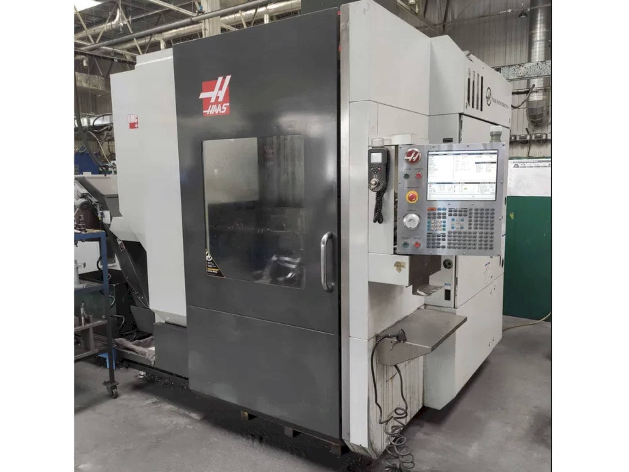 Masina HAAS UMC-750 eestvaade