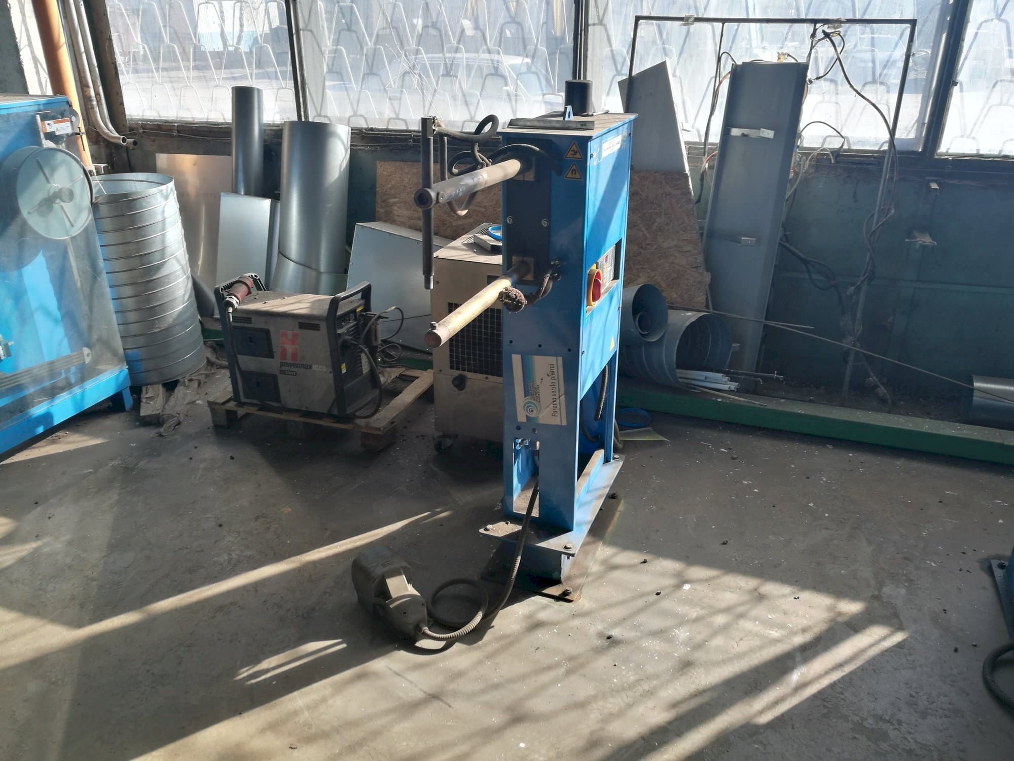 Masina TECNA 4611N eestvaade